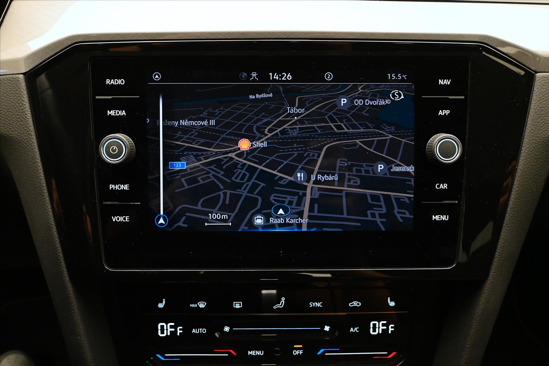 Hlavní fotografie vozu Volkswagen Passat 2,0 TDI 110kW DSG Business Záruka až 5 let (17)
