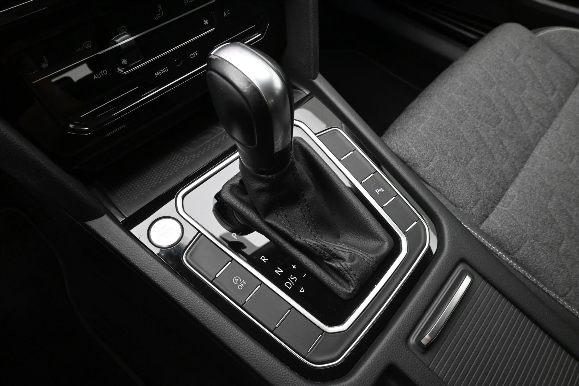 Hlavní fotografie vozu Volkswagen Passat 2,0 TDI 110kW DSG Business Záruka až 5 let (19)