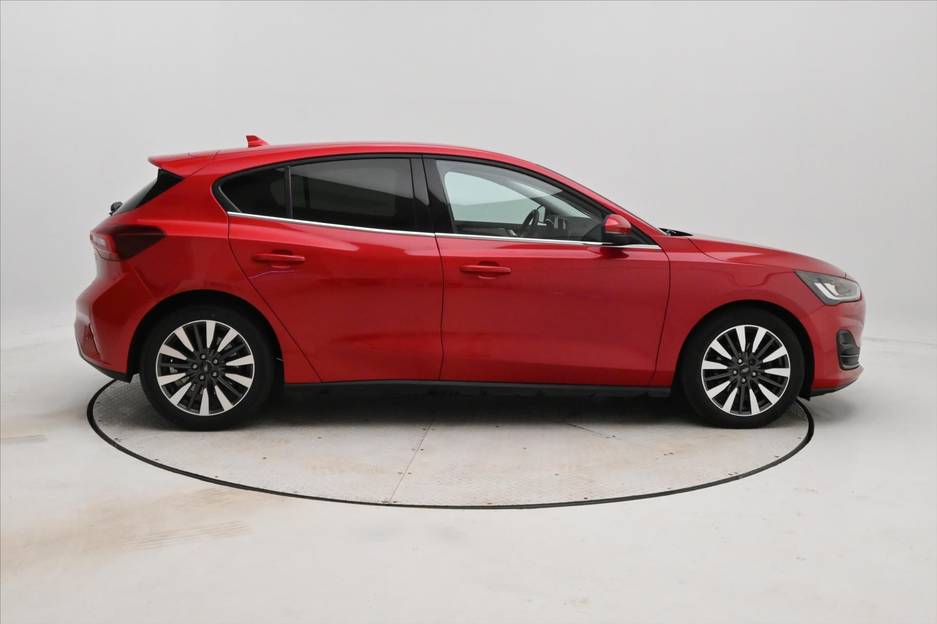 Hlavní fotografie vozu Ford Focus 2,0 EcoBlue 110kW Titanium X Záruka až 5 let (4)