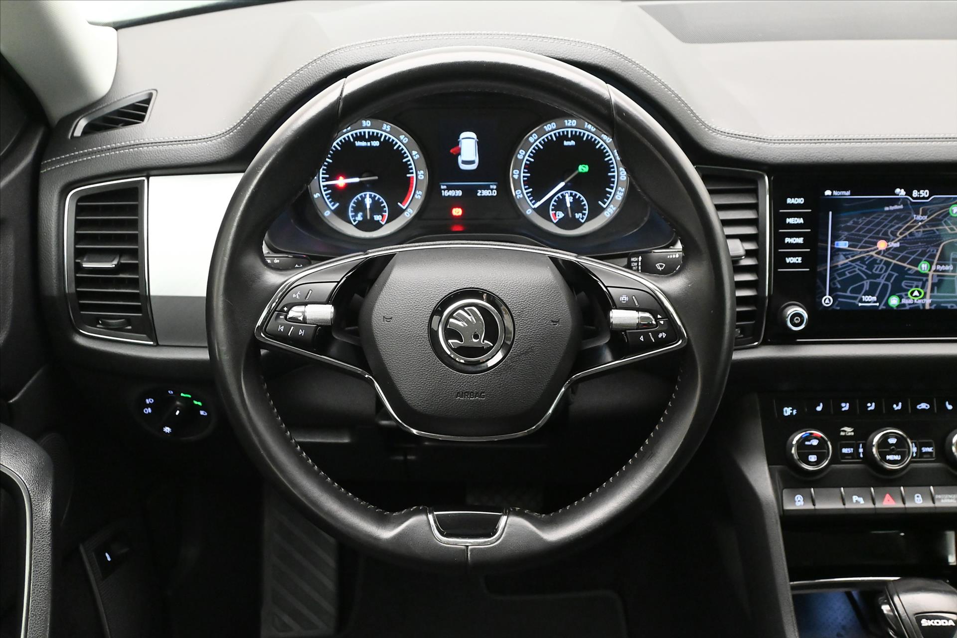Hlavní fotografie vozu Škoda Kodiaq 2,0 TDI 110kW DSG Ambition Záruka až 5 let (18)