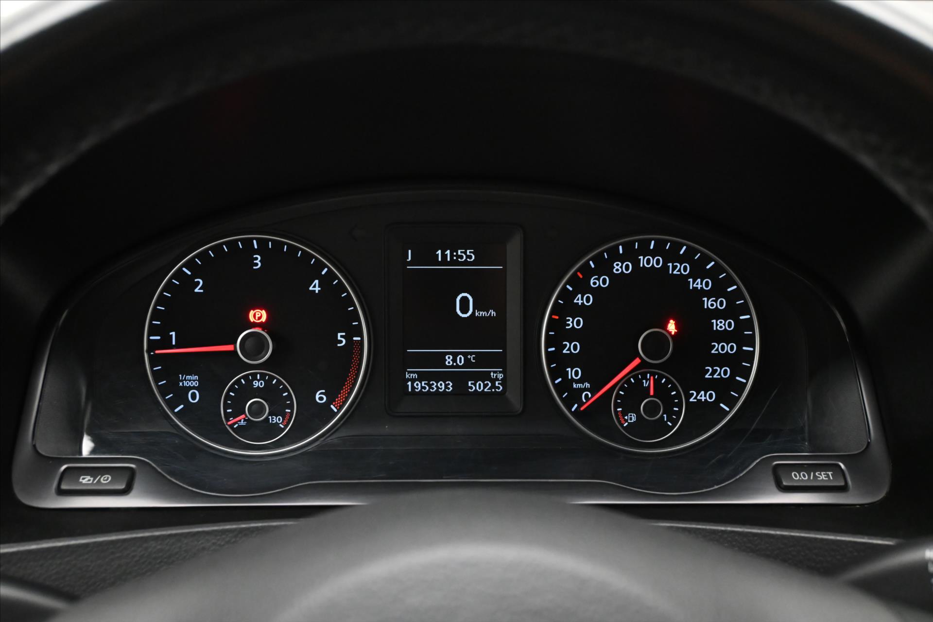 Hlavní fotografie vozu Volkswagen Caravelle 2,0 TDI 132kW Manuál Tažné Záruka až 5 let (17)