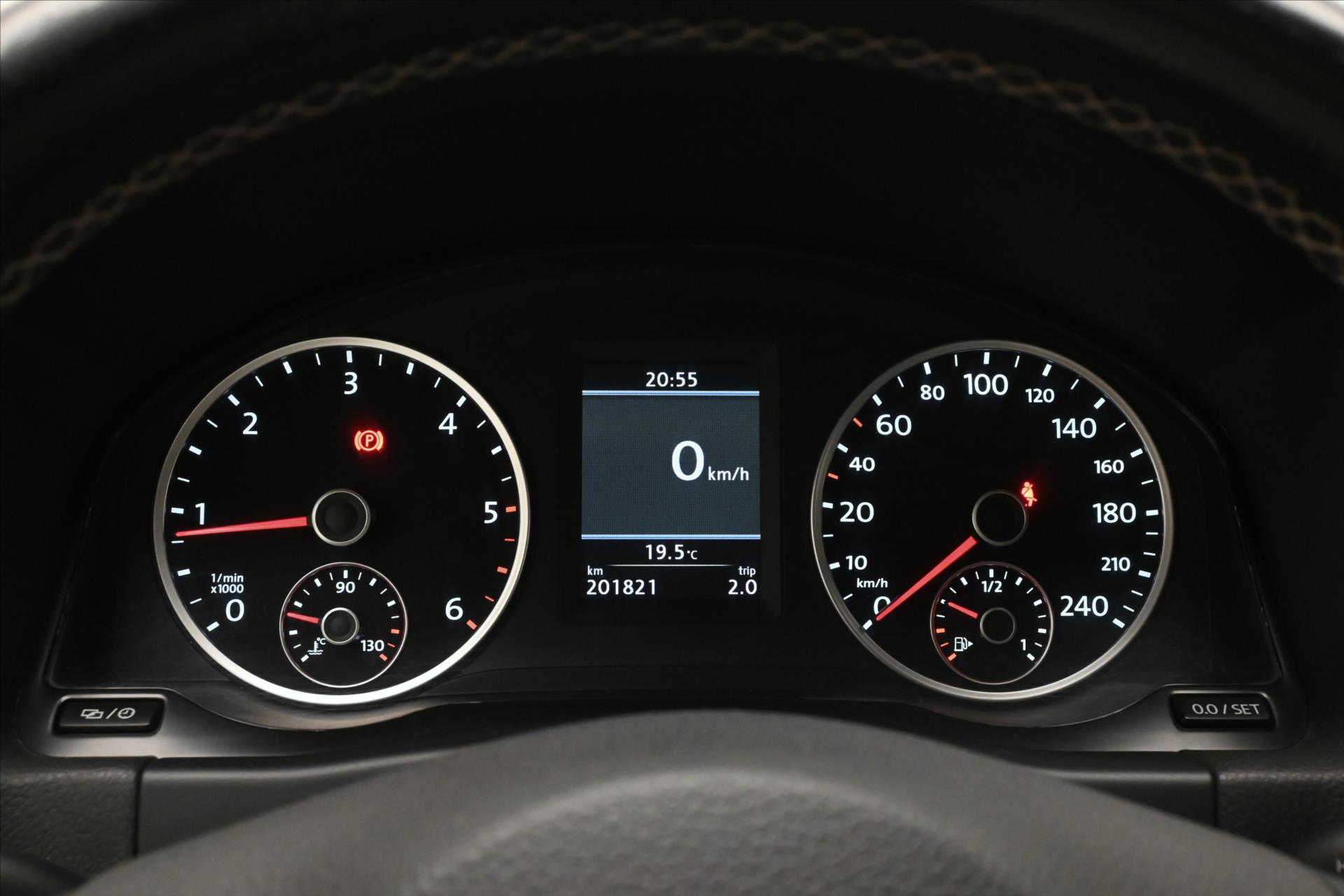 Hlavní fotografie vozu Volkswagen Tiguan 2,0 TDI 103kW 4x4 Manuál Záruka až 5 let (16)