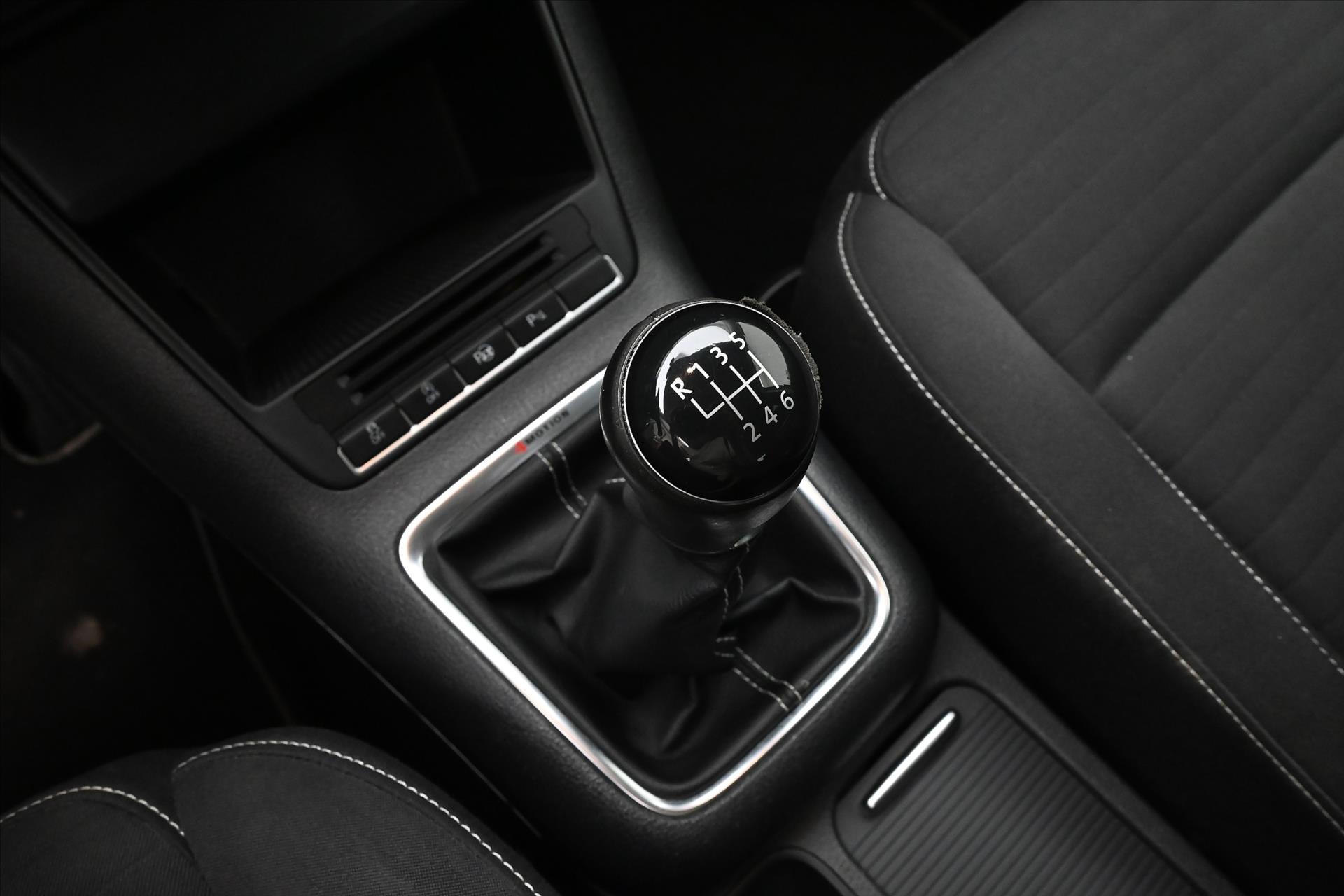 Hlavní fotografie vozu Volkswagen Tiguan 2,0 TDI 103kW 4x4 Manuál Záruka až 5 let (22)