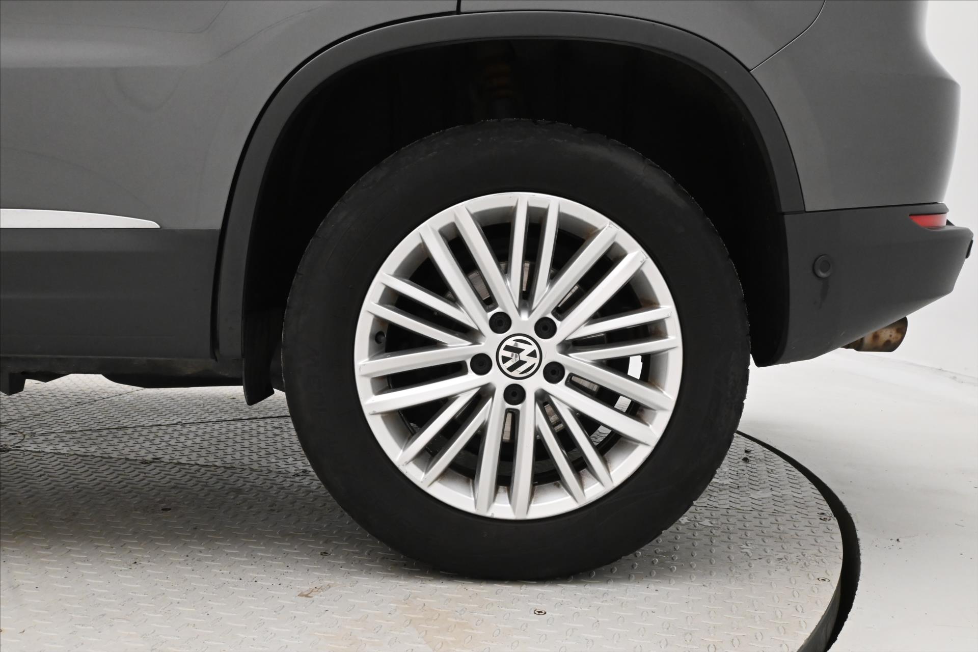 Hlavní fotografie vozu Volkswagen Tiguan 2,0 TDI 103kW 4x4 Manuál Záruka až 5 let (31)
