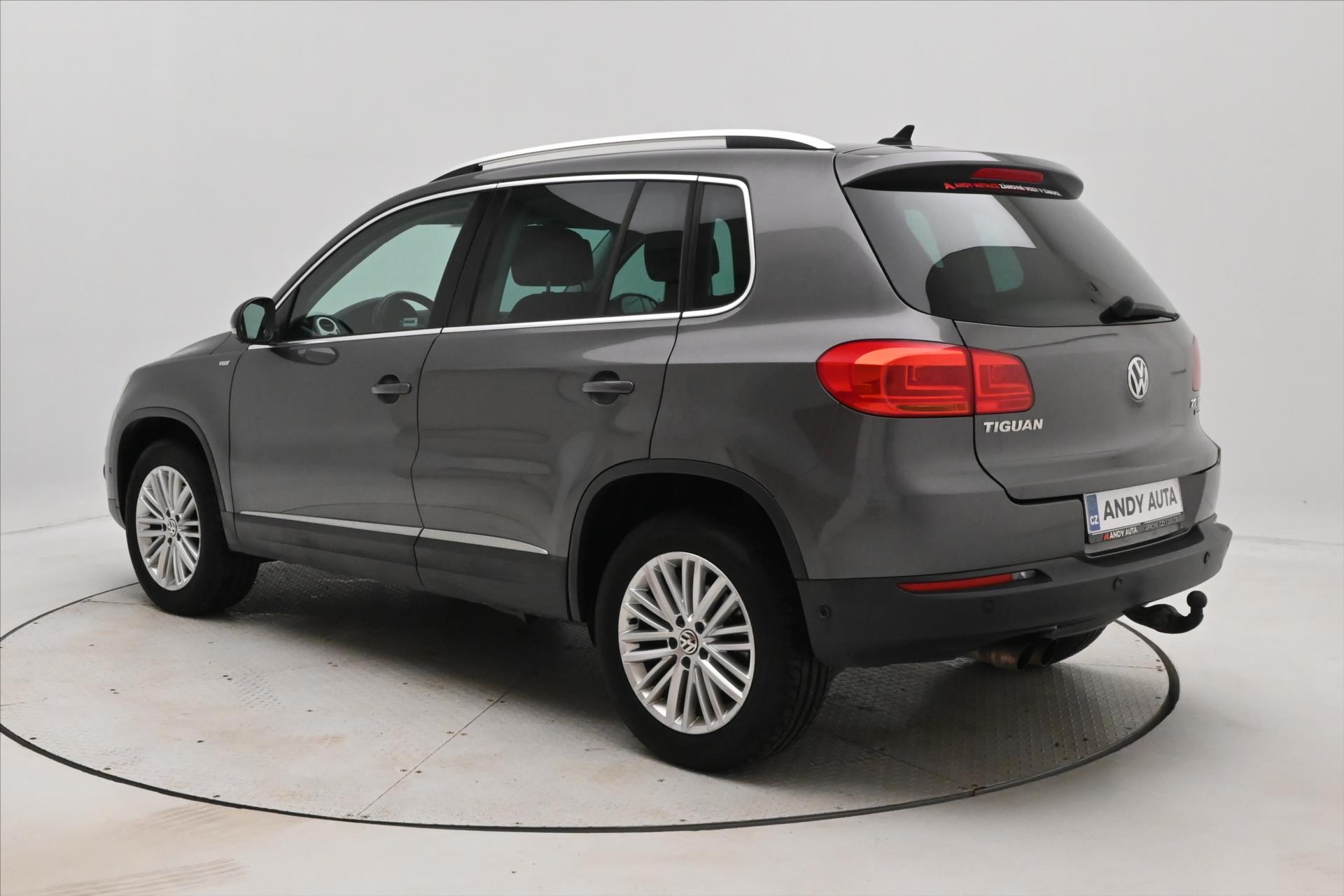 Hlavní fotografie vozu Volkswagen Tiguan 2,0 TDI 103kW 4x4 Manuál Záruka až 5 let (7)