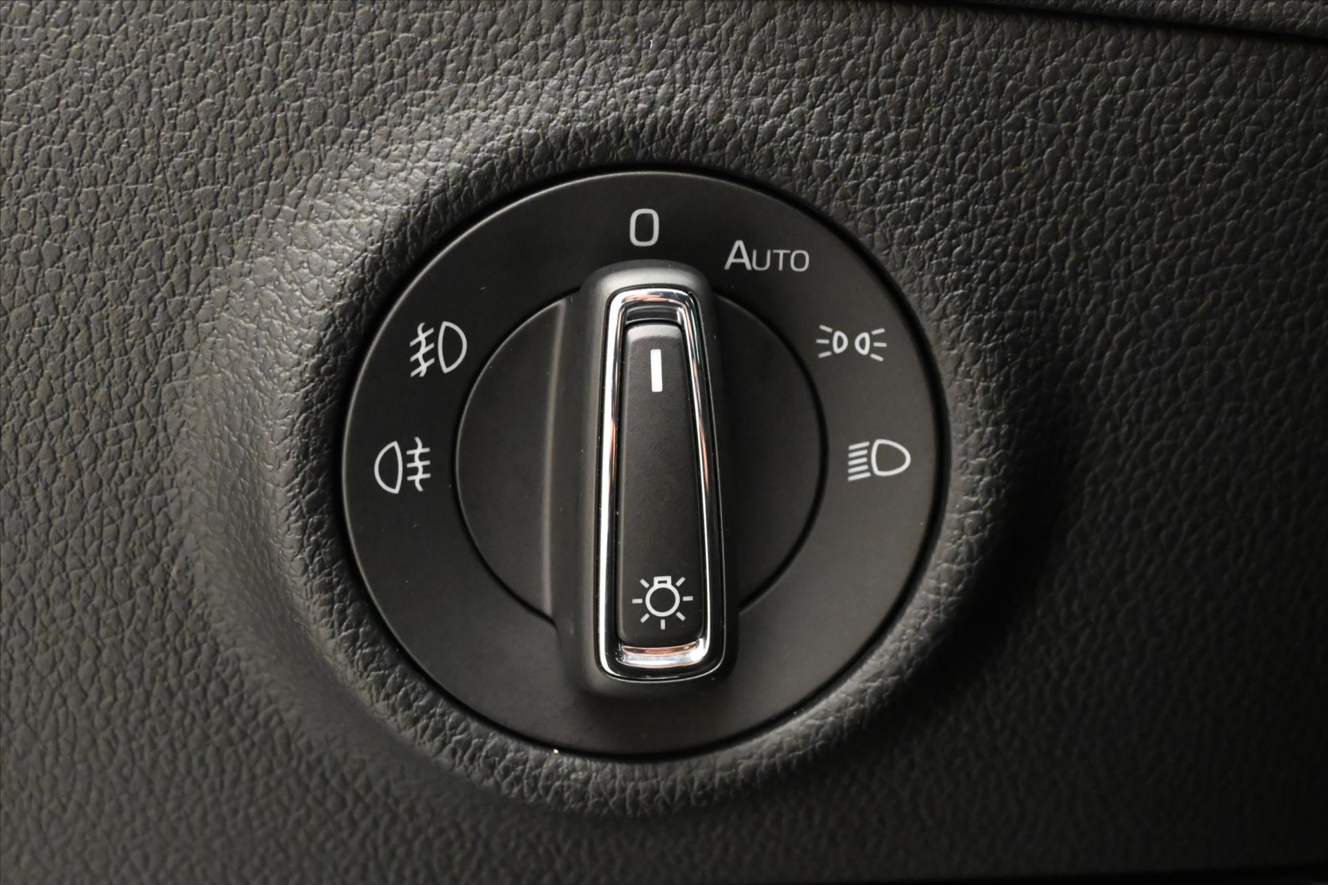 Hlavní fotografie vozu Škoda Superb 2,0 TDI 110 kW DSG Style Záruka až 5 let (26)