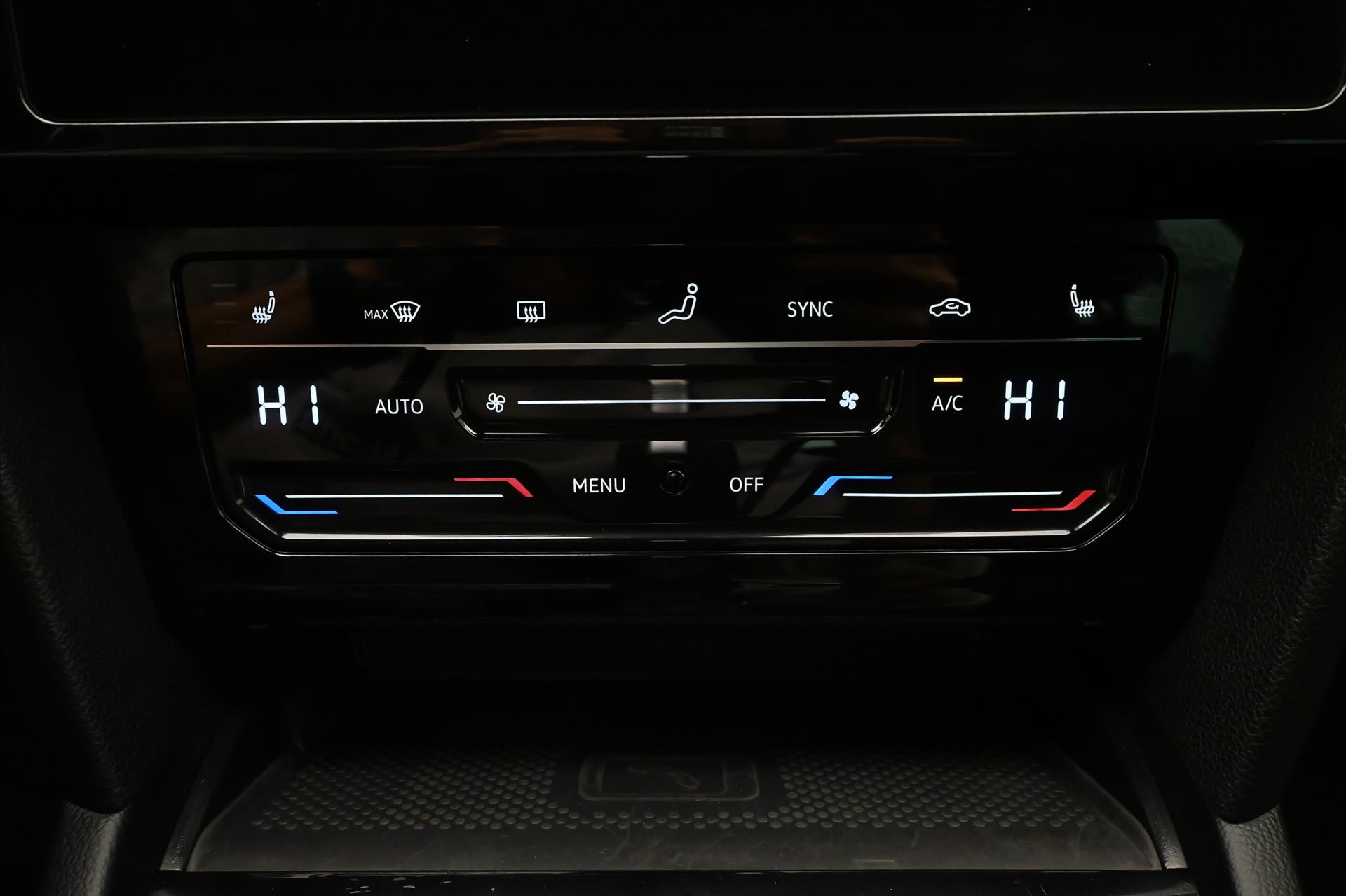 Hlavní fotografie vozu Volkswagen Passat 2,0 TDI 110 kW DSG ELEGANCE Záruka až 5 let (21)
