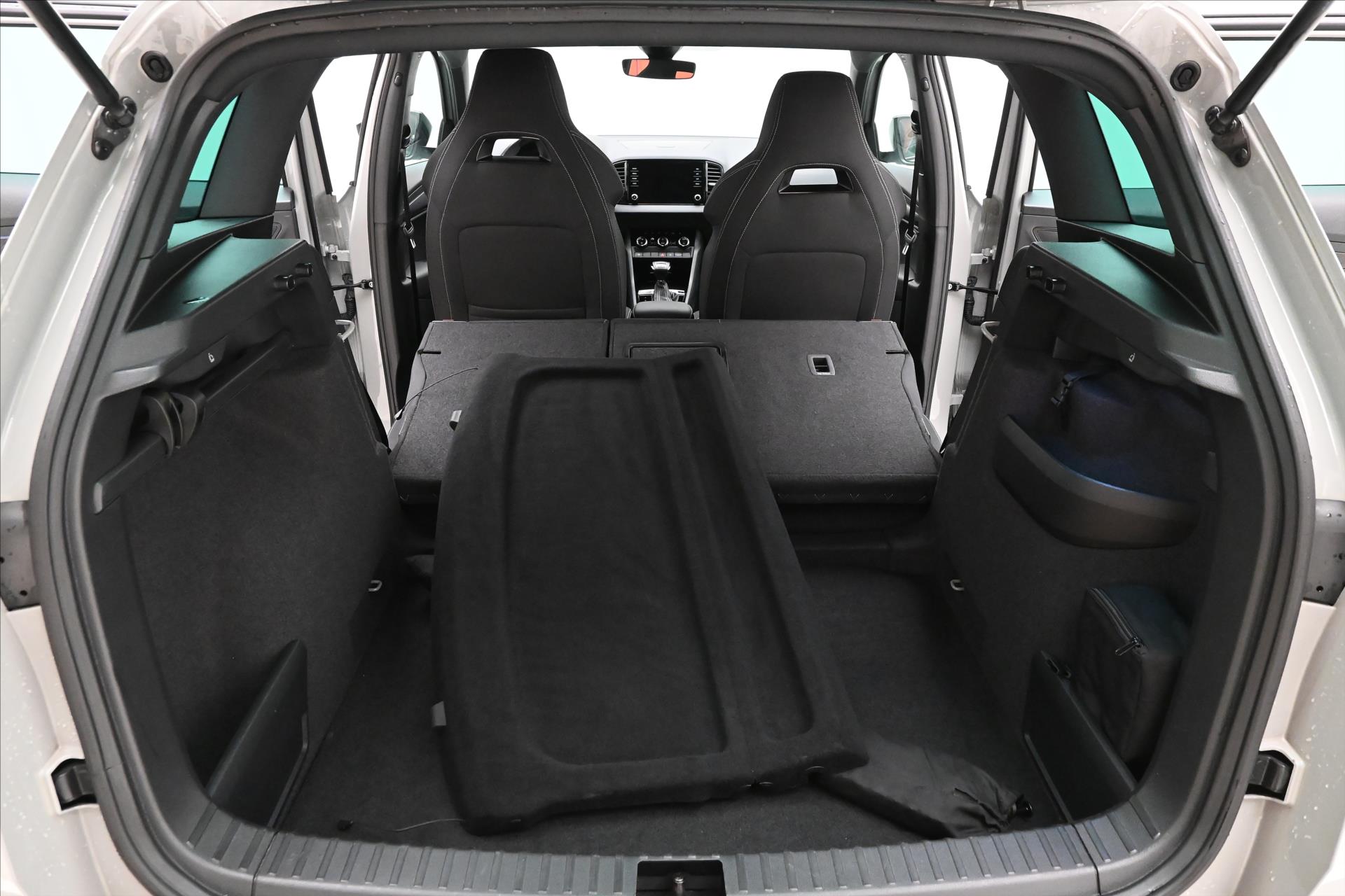 Hlavní fotografie vozu Škoda Karoq 2,0 TDI 110kW DSG 4x4 Sportline Záruka až 5 let (11)