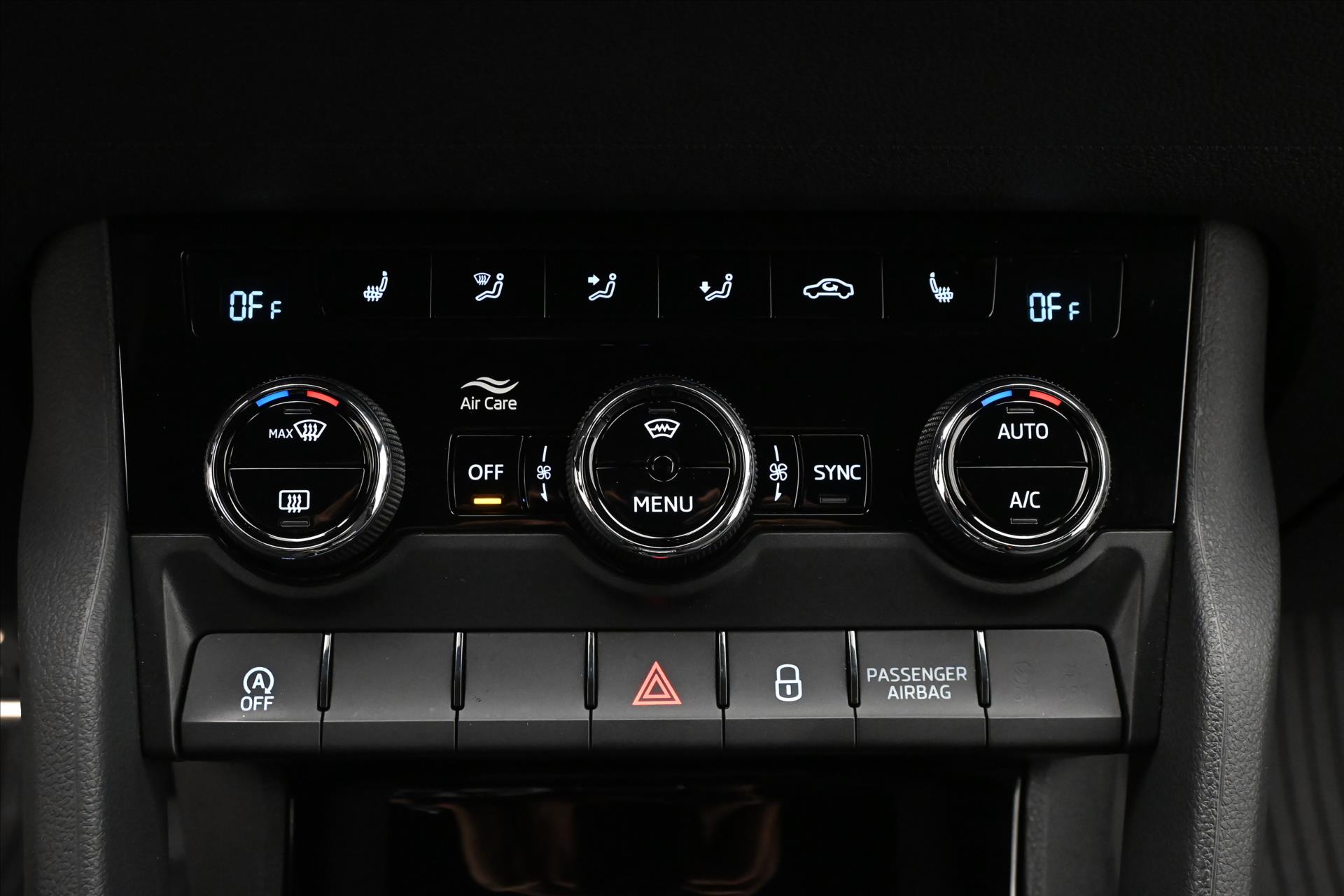 Hlavní fotografie vozu Škoda Karoq 2,0 TDI 110kW DSG 4x4 Sportline Záruka až 5 let (21)