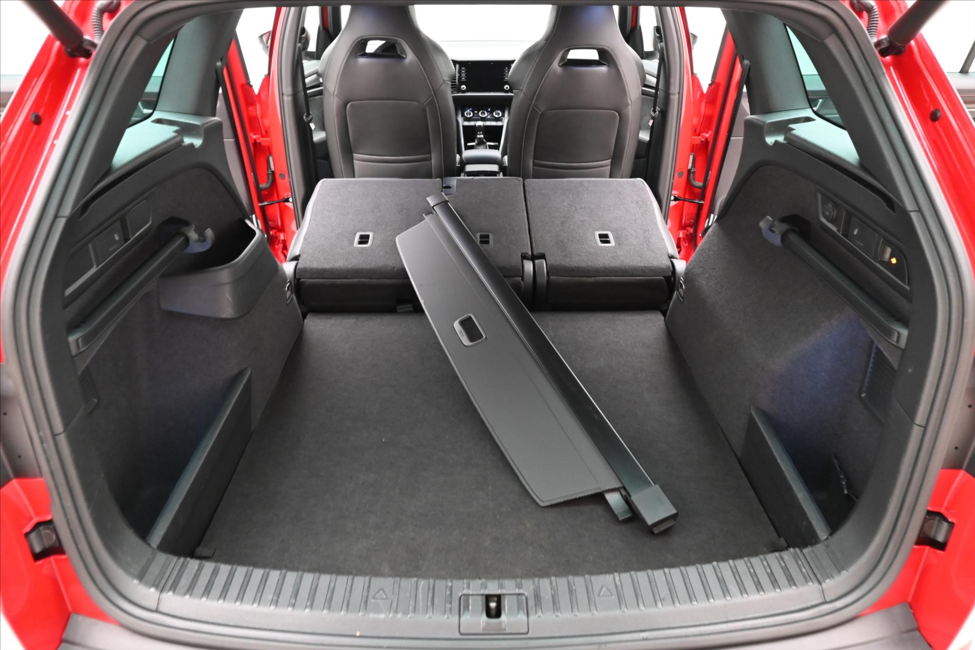 Hlavní fotografie vozu Škoda Kodiaq 1,5 TSI 110kW Sportline Business Záruka až 5 let (11)