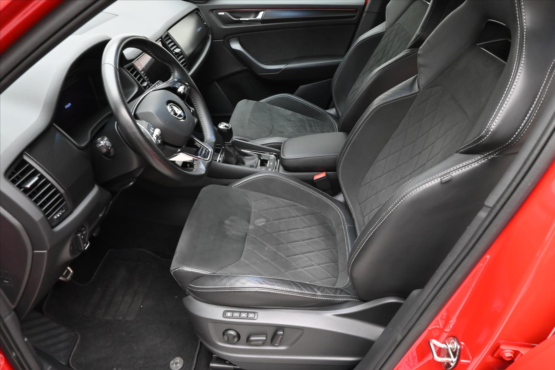 Hlavní fotografie vozu Škoda Kodiaq 1,5 TSI 110kW Sportline Business Záruka až 5 let (13)