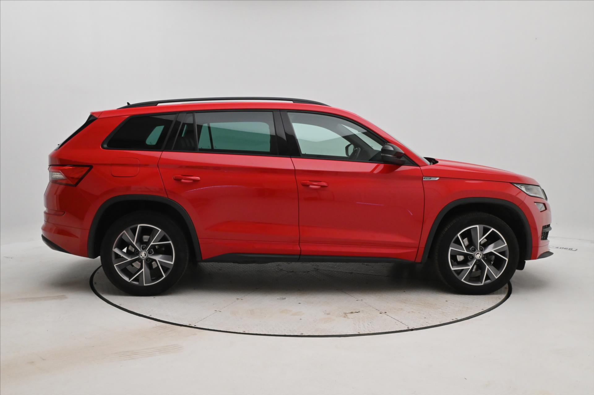 Hlavní fotografie vozu Škoda Kodiaq 1,5 TSI 110kW Sportline Business Záruka až 5 let (4)