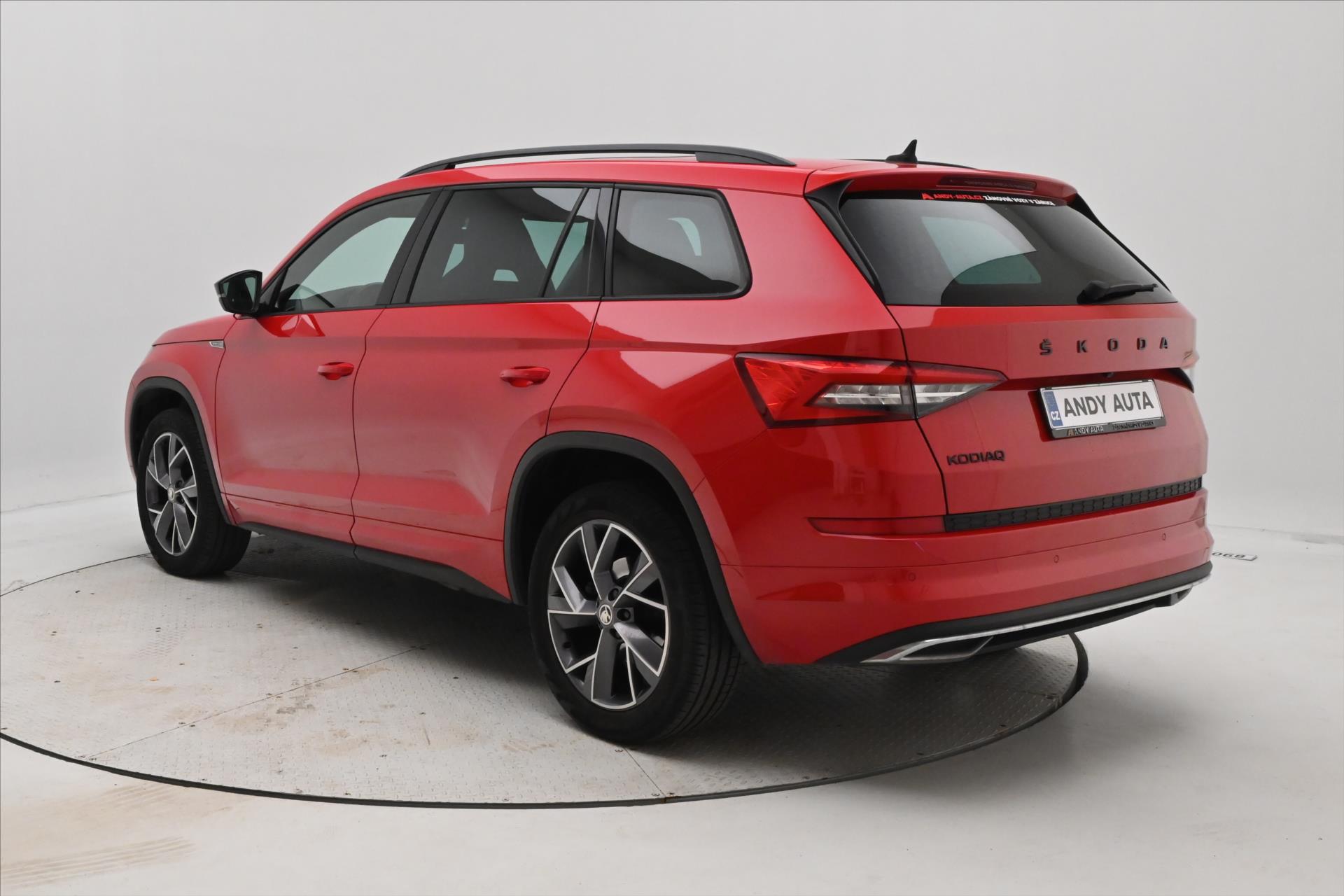 Hlavní fotografie vozu Škoda Kodiaq 1,5 TSI 110kW Sportline Business Záruka až 5 let (7)