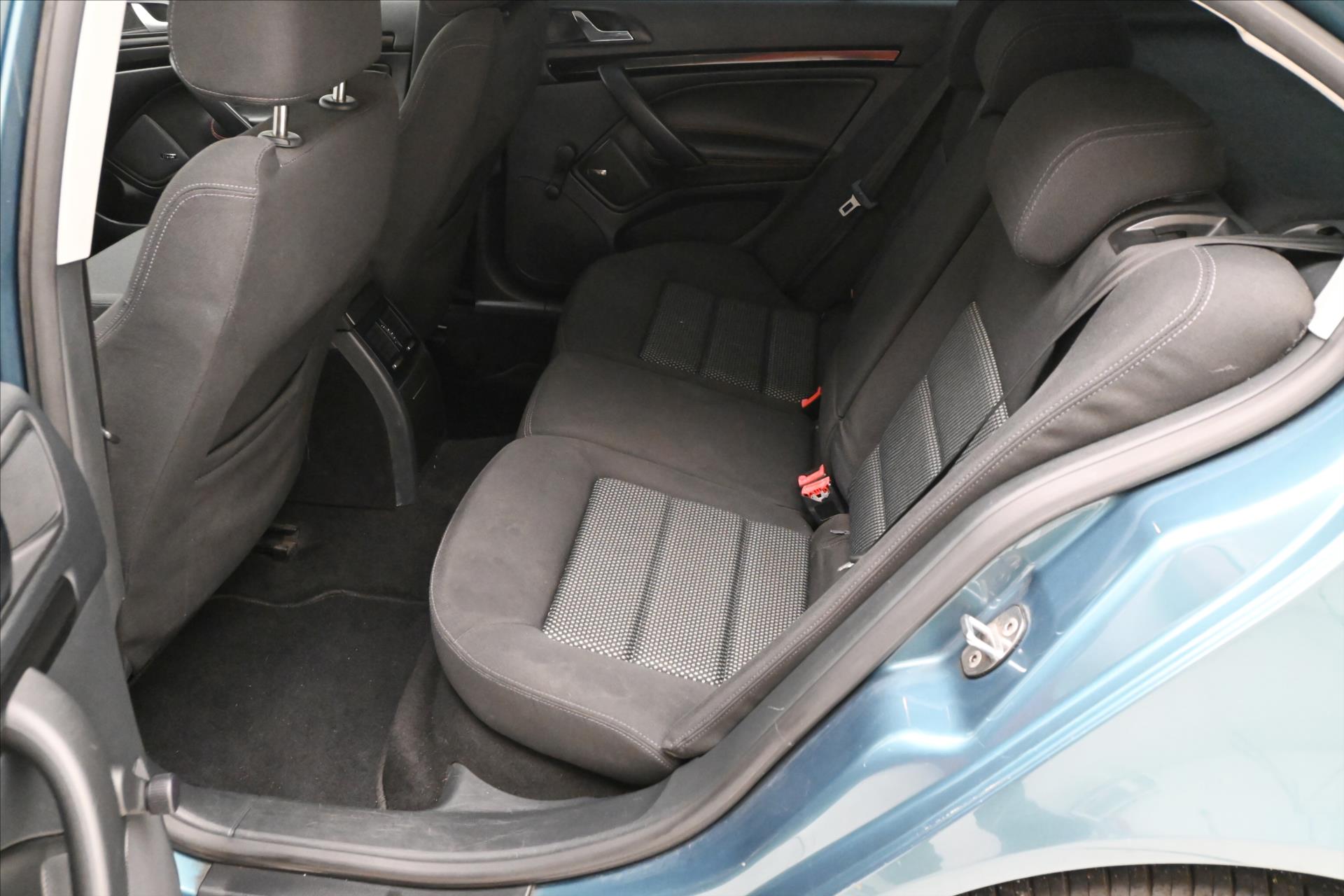 Hlavní fotografie vozu Škoda Octavia 1,9 TDI 77kW STK do 3/2028 (14)