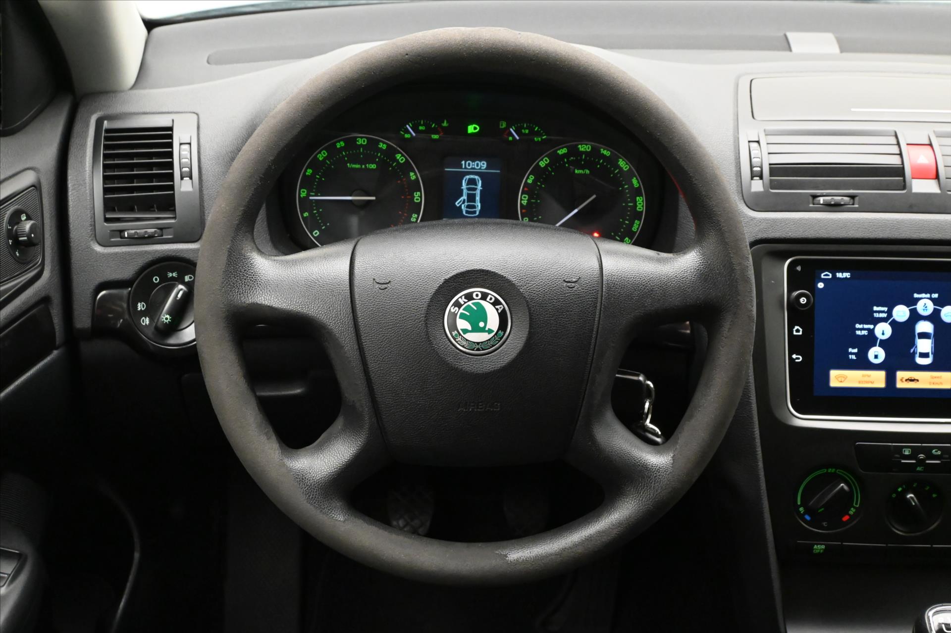 Hlavní fotografie vozu Škoda Octavia 1,9 TDI 77kW STK do 3/2028 (18)