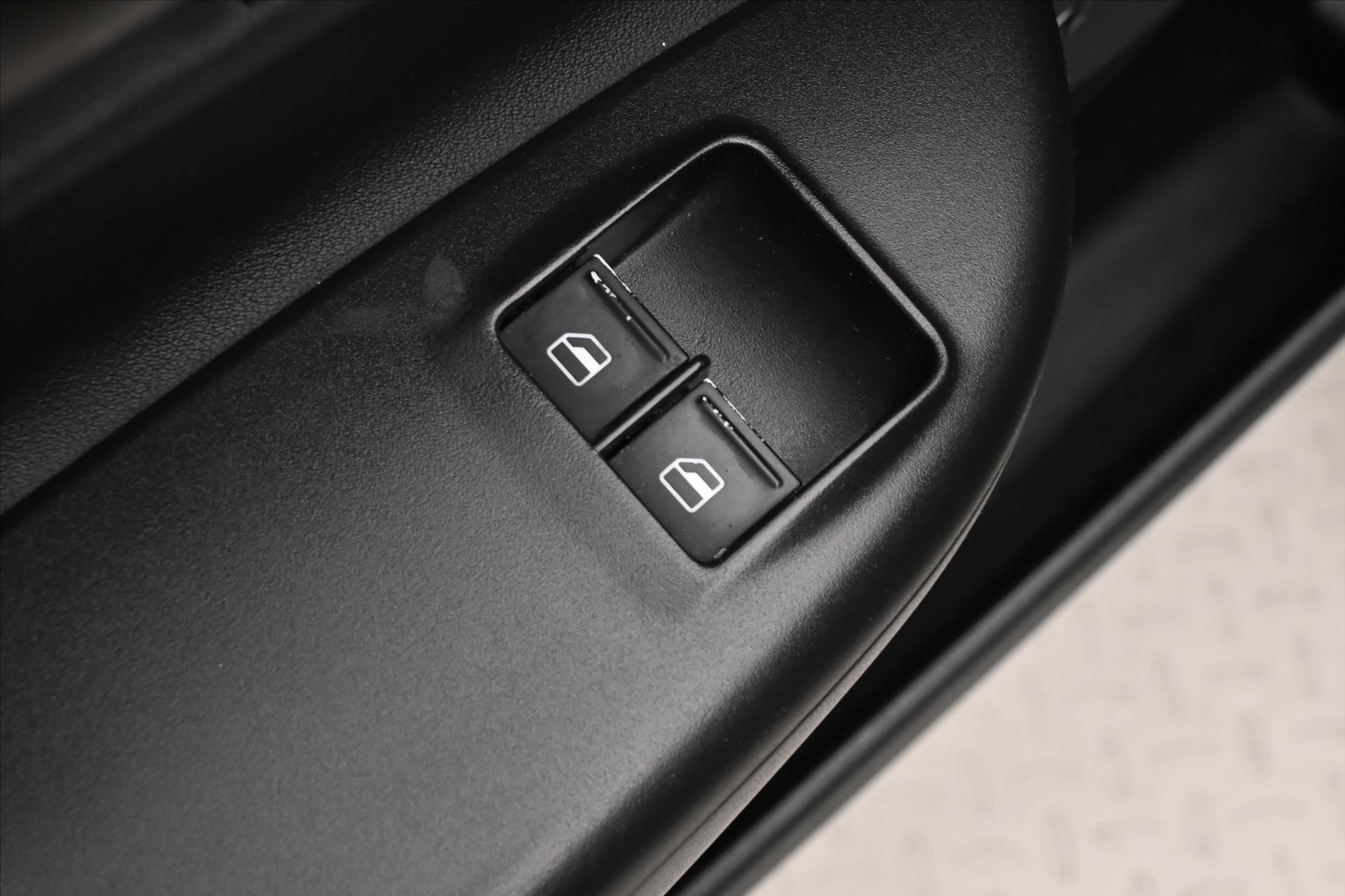 Hlavní fotografie vozu Škoda Octavia 1,9 TDI 77kW STK do 3/2028 (23)