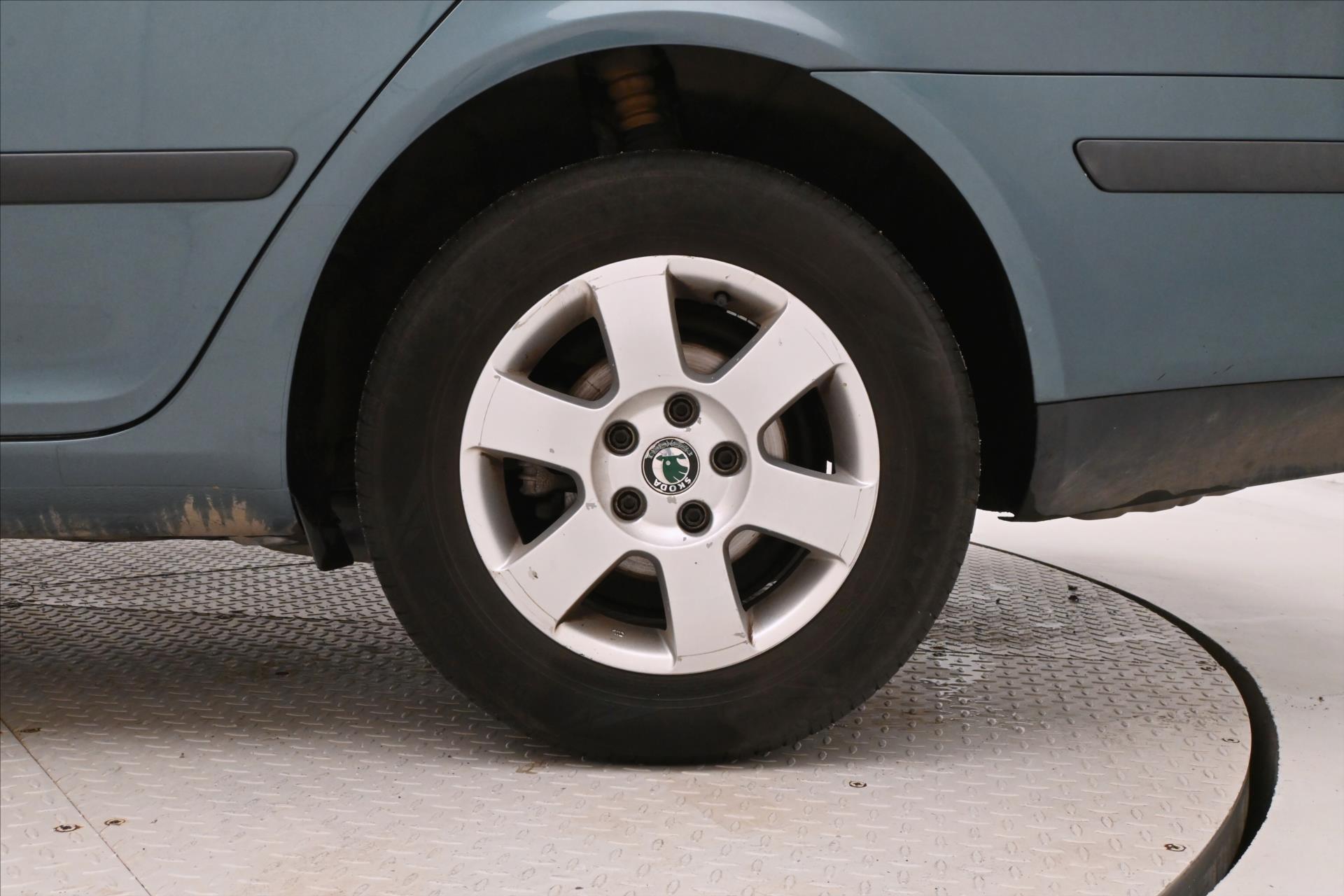 Hlavní fotografie vozu Škoda Octavia 1,9 TDI 77kW STK do 3/2028 (28)