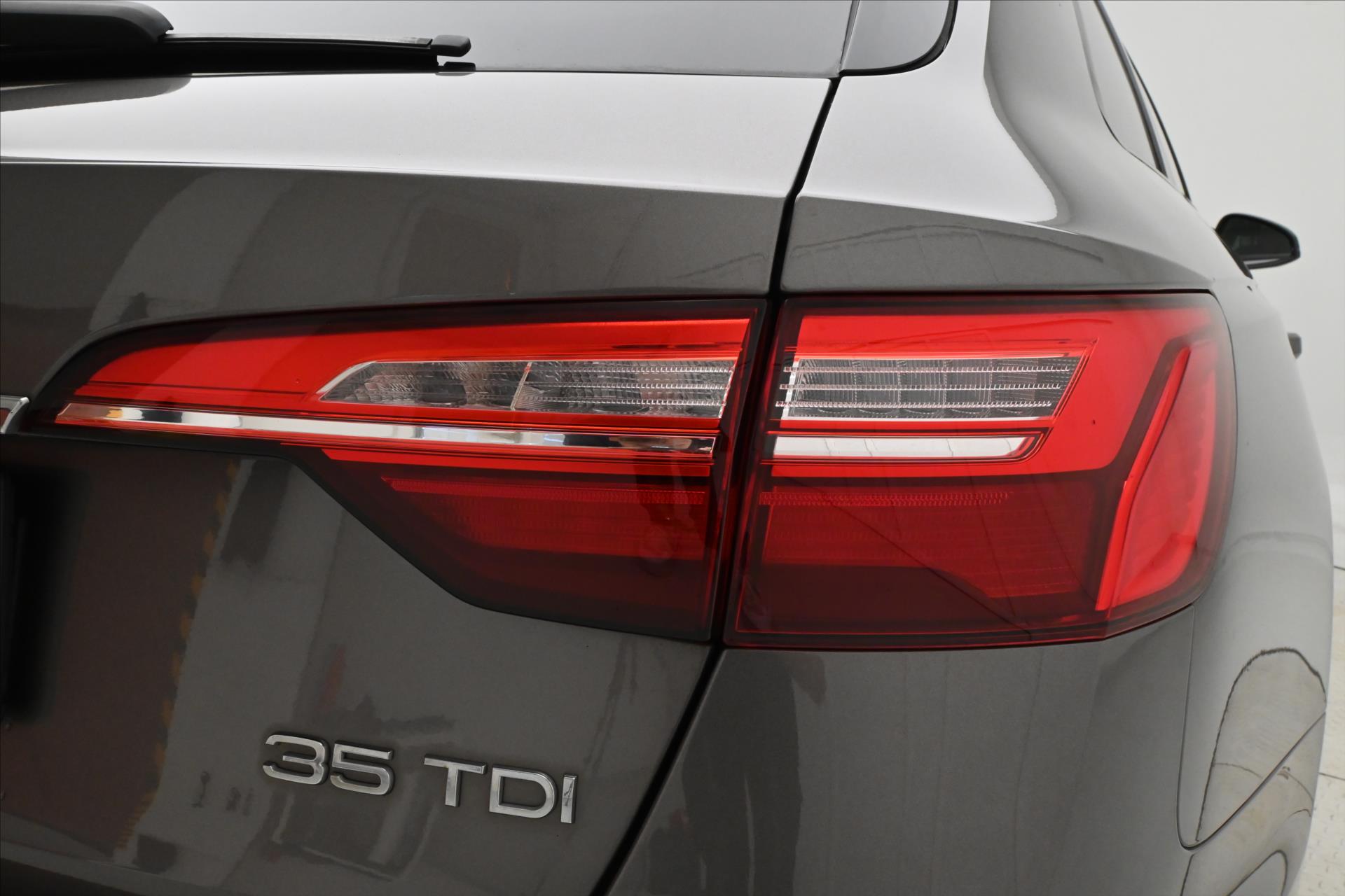 Hlavní fotografie vozu Audi A4 2,0 TDI 120kW Mild Hybrid Záruka až 5 let (25)