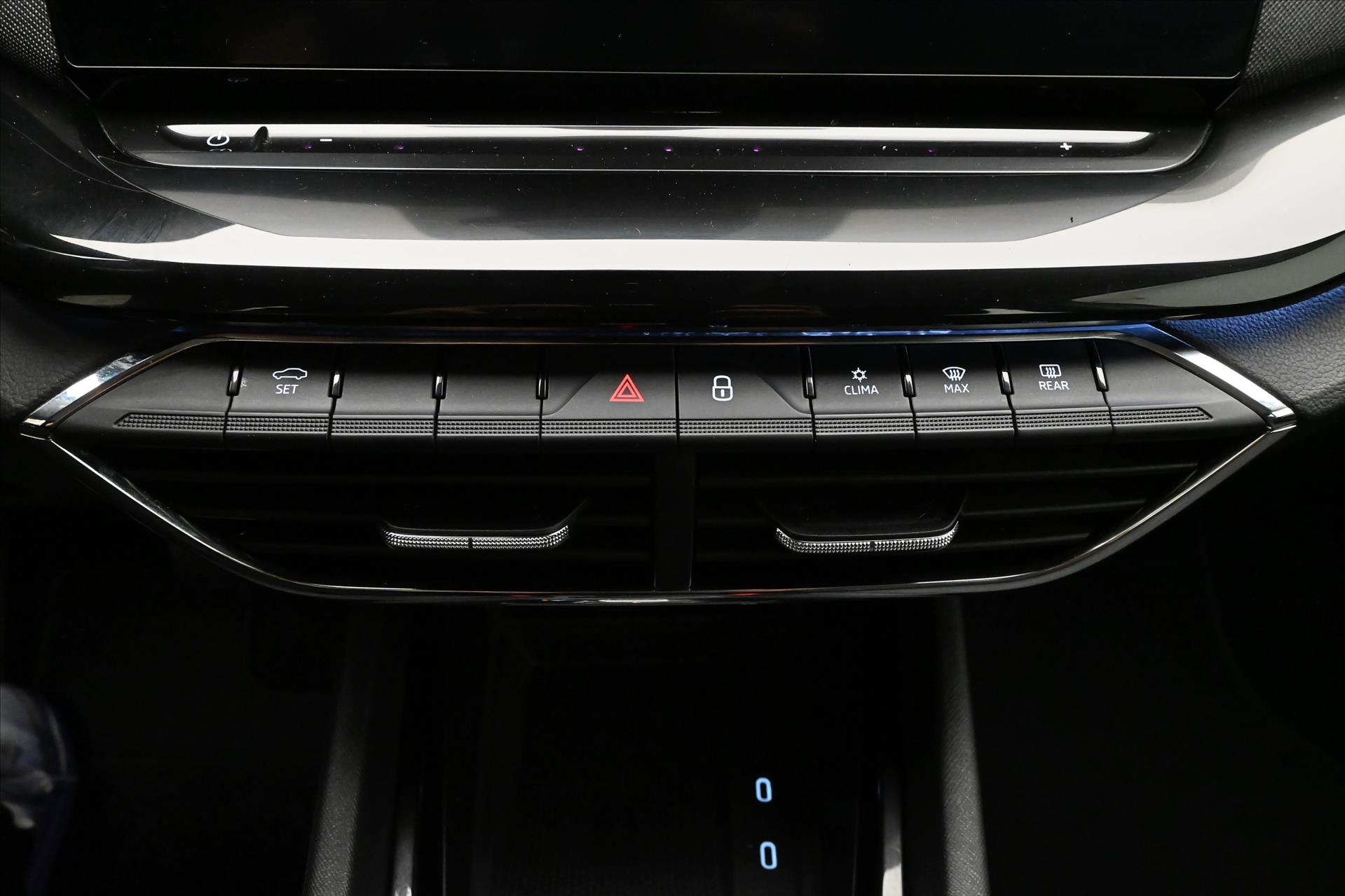 Hlavní fotografie vozu Škoda Octavia 2,0 TDI 110 kW DSG STYLE Záruka až 5 let (22)