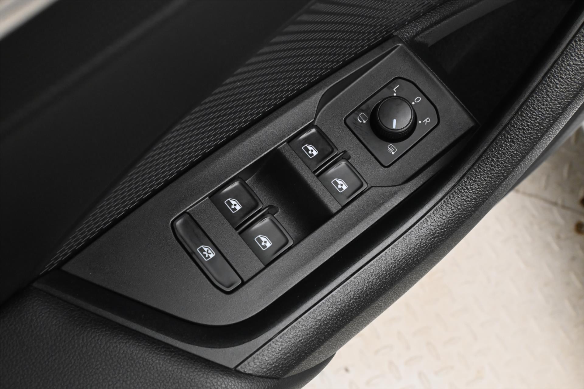 Hlavní fotografie vozu Škoda Octavia 2,0 TDI 110 kW DSG STYLE Záruka až 5 let (26)