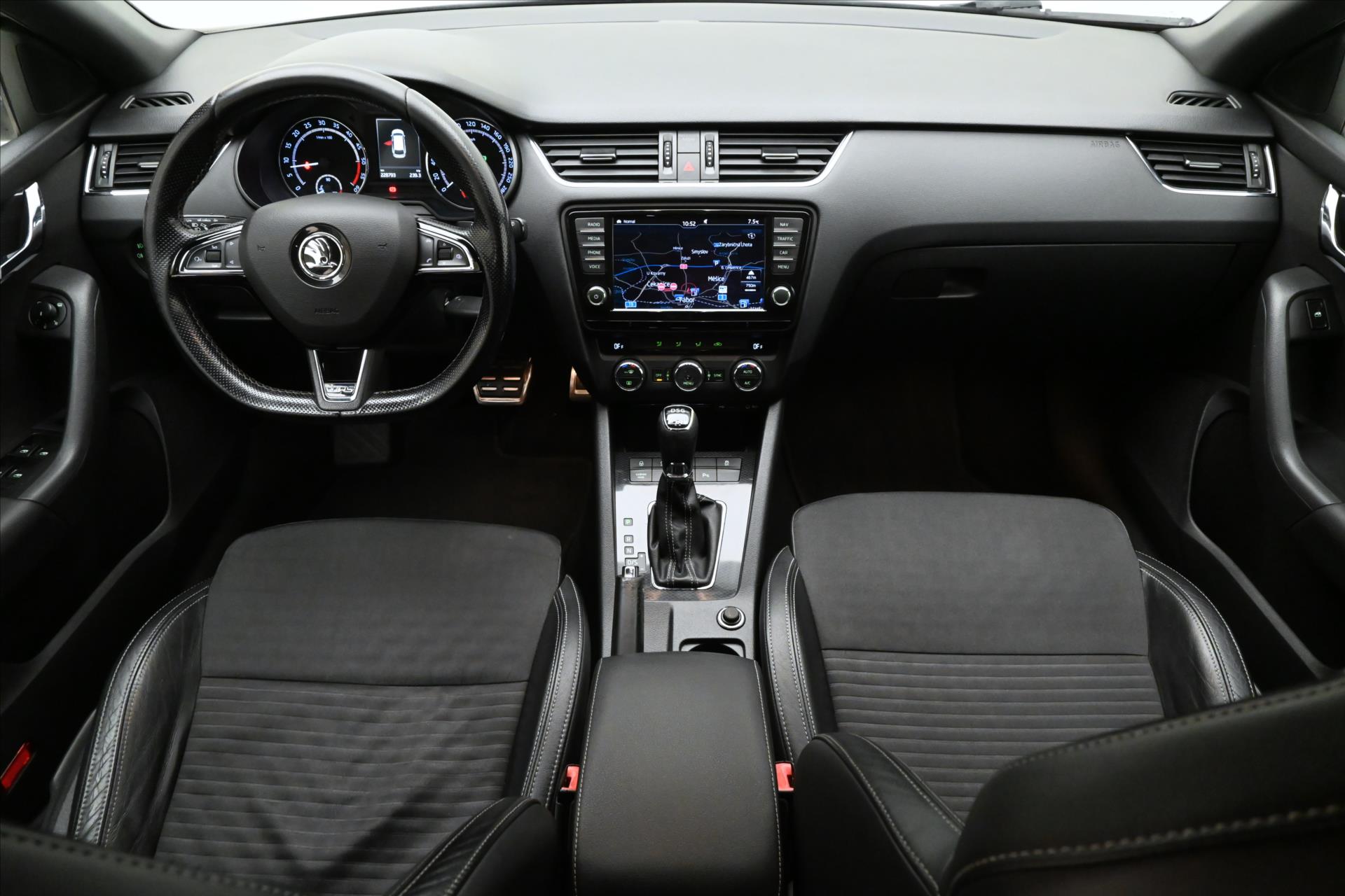 Hlavní fotografie vozu Škoda Octavia 2,0 TDI 135kW RS Záruka až 5 let (16)