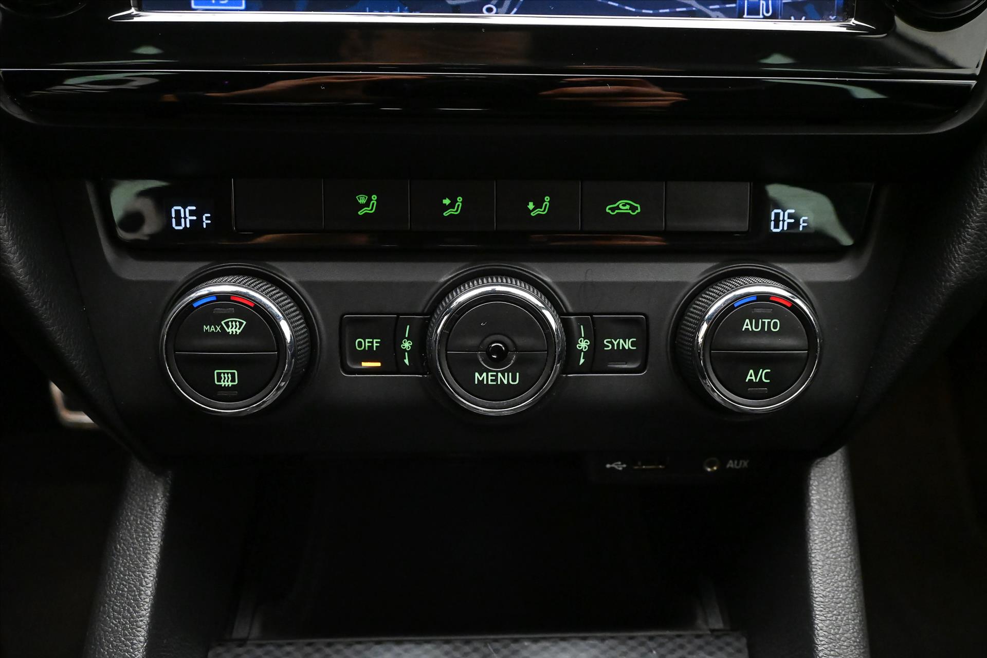 Hlavní fotografie vozu Škoda Octavia 2,0 TDI 135kW RS Záruka až 5 let (21)