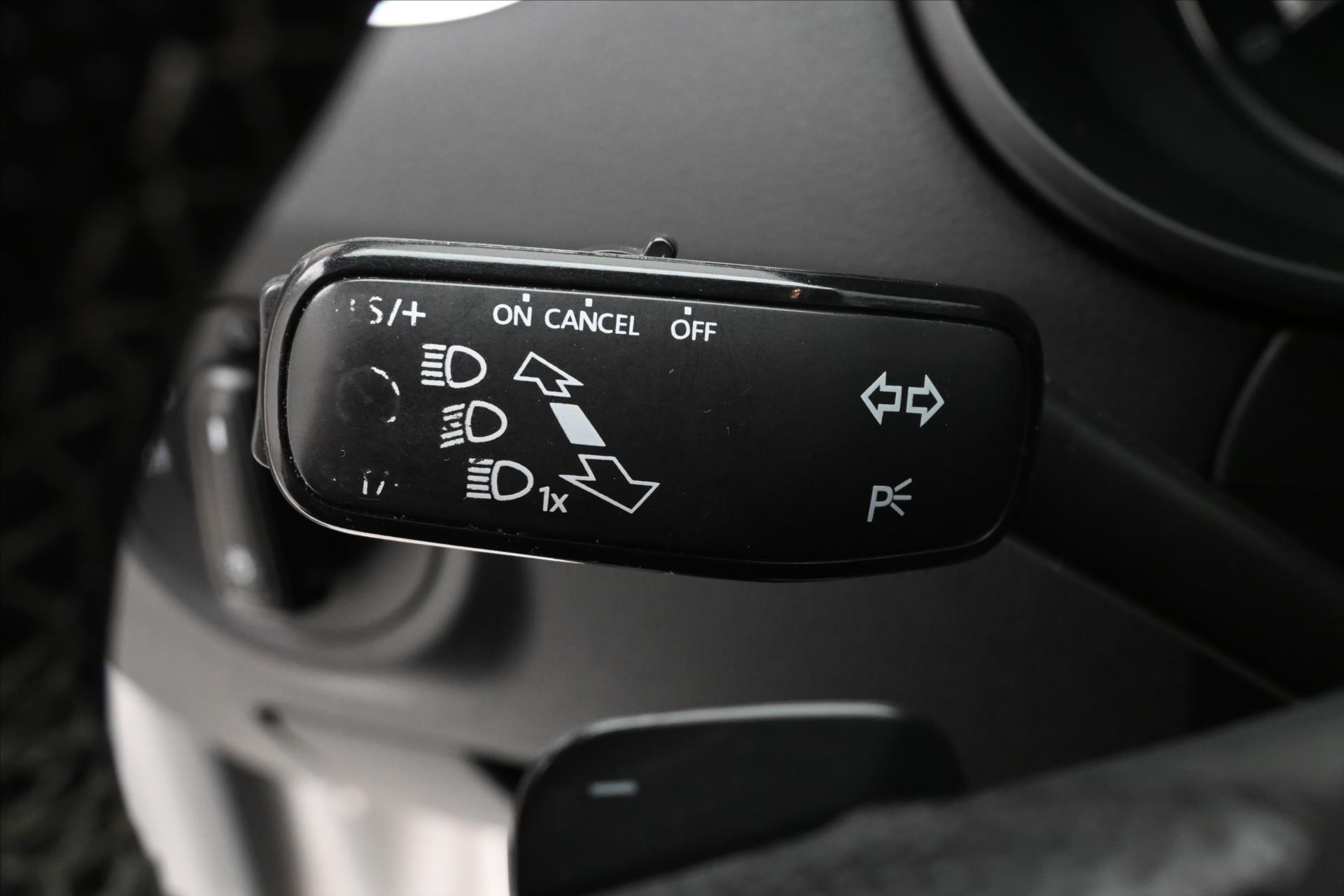 Hlavní fotografie vozu Škoda Octavia 2,0 TDI 135kW RS Záruka až 5 let (23)