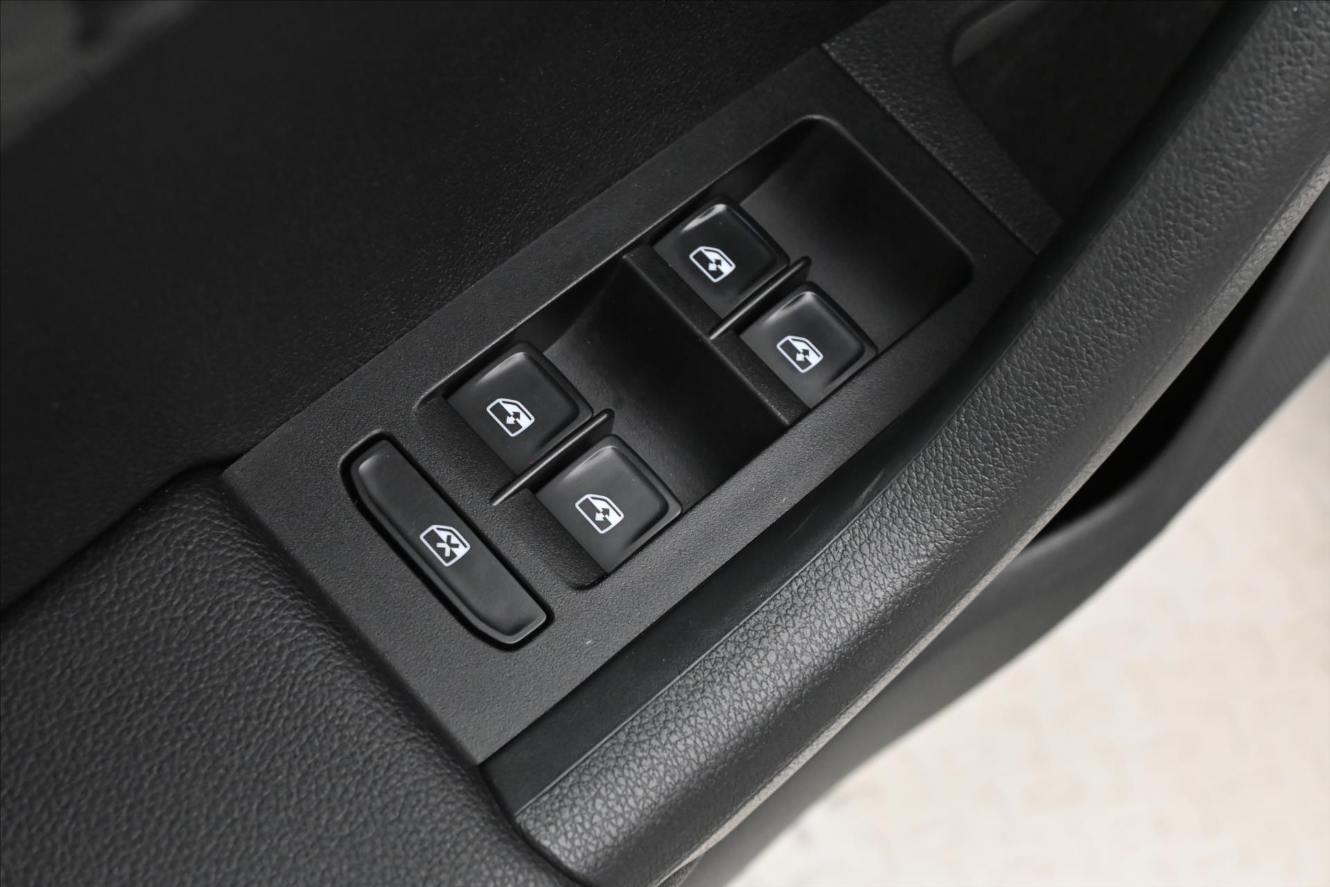 Hlavní fotografie vozu Škoda Octavia 2,0 TDI 135kW RS Záruka až 5 let (25)