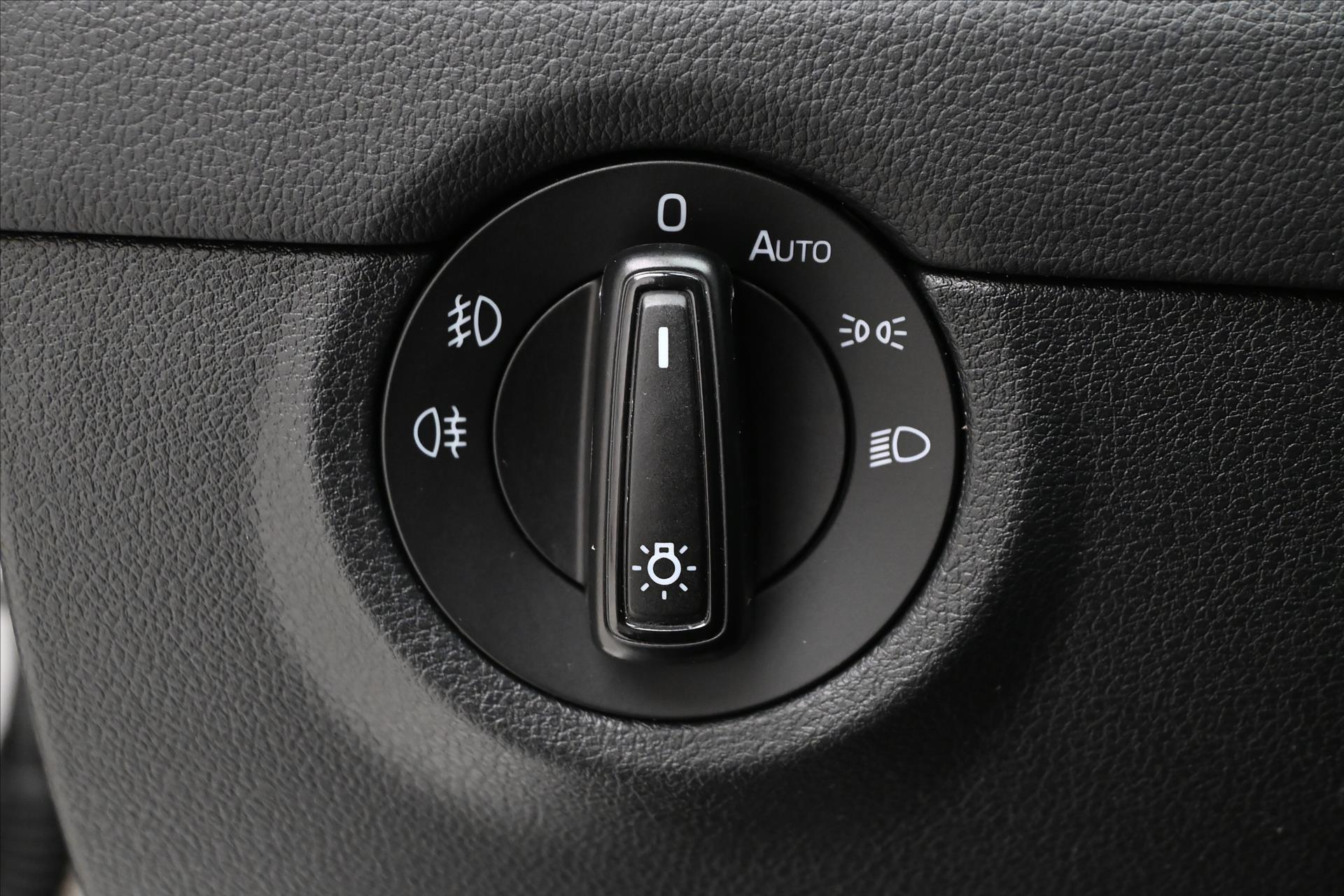 Hlavní fotografie vozu Škoda Octavia 2,0 TDI 135kW RS Záruka až 5 let (26)
