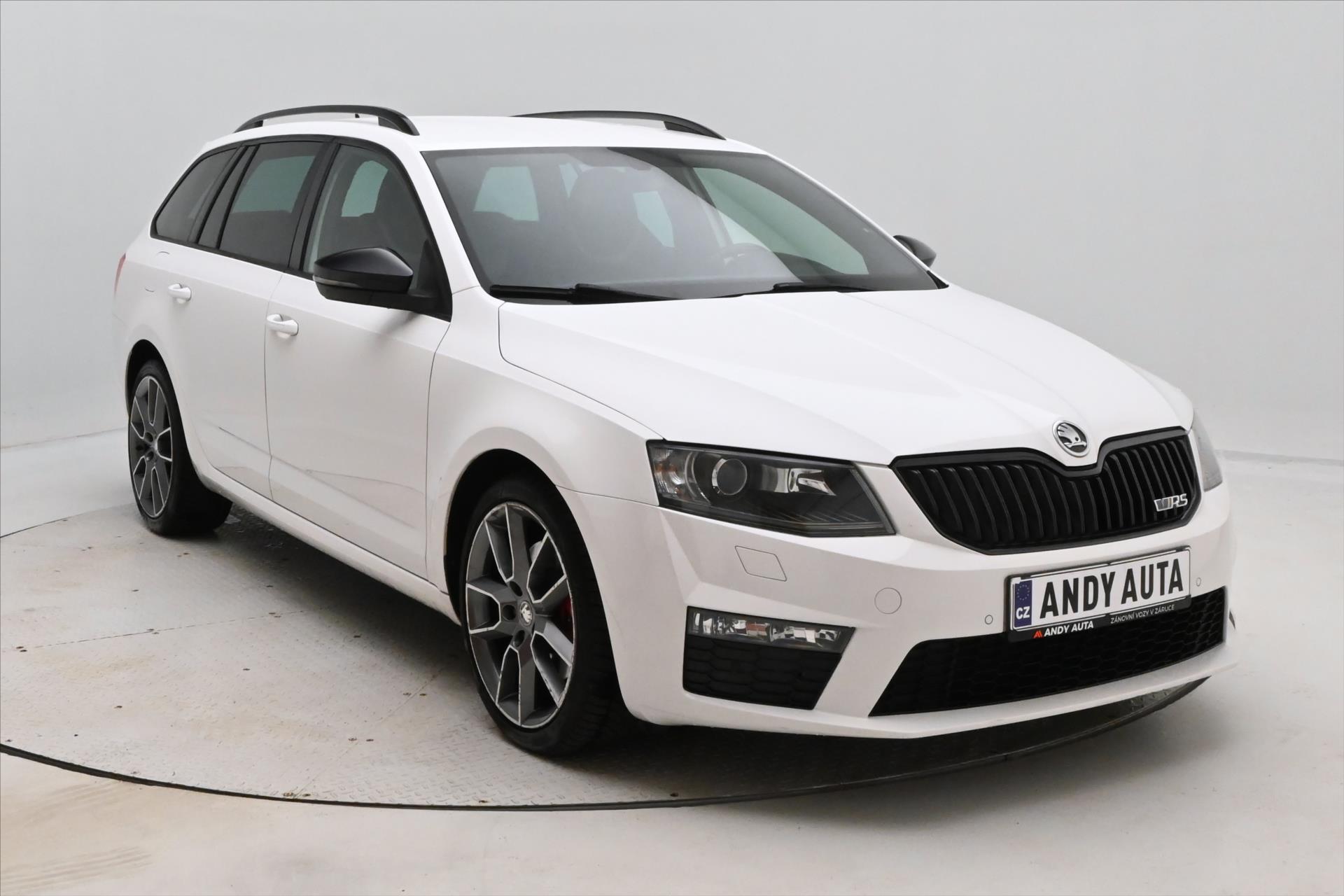 Hlavní fotografie vozu Škoda Octavia 2,0 TDI 135kW RS Záruka až 5 let (4)