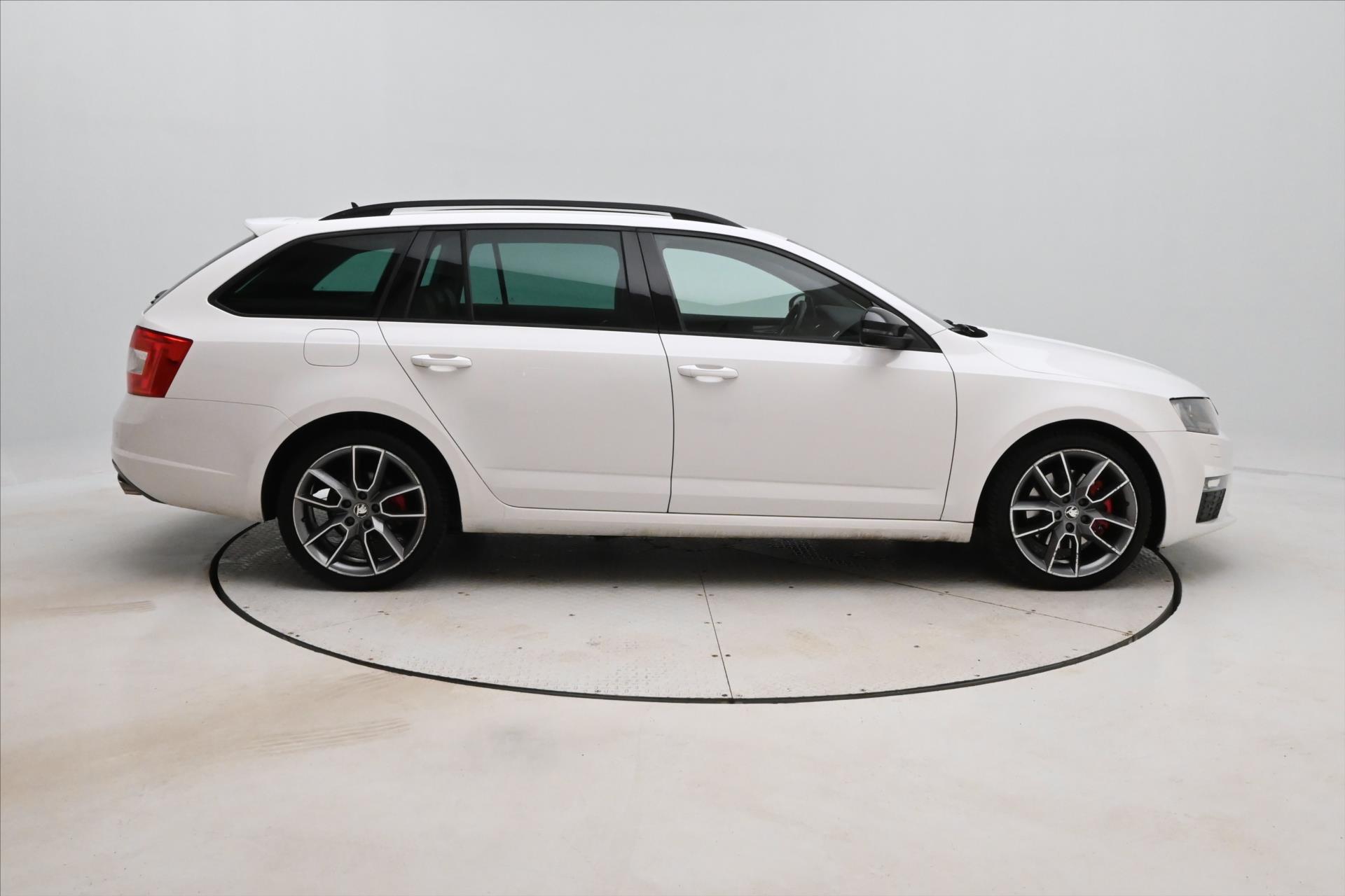 Hlavní fotografie vozu Škoda Octavia 2,0 TDI 135kW RS Záruka až 5 let (5)