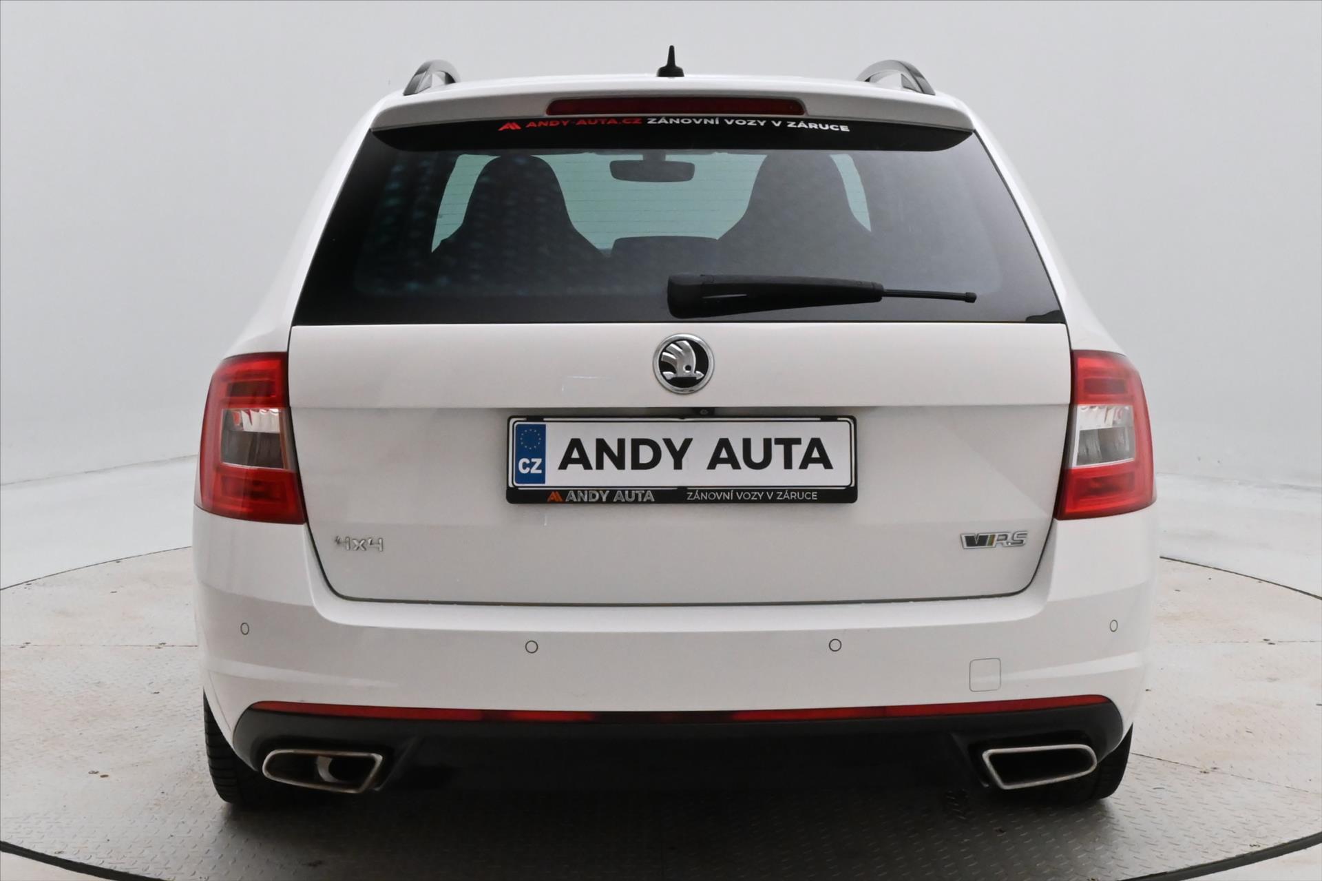 Hlavní fotografie vozu Škoda Octavia 2,0 TDI 135kW RS Záruka až 5 let (7)