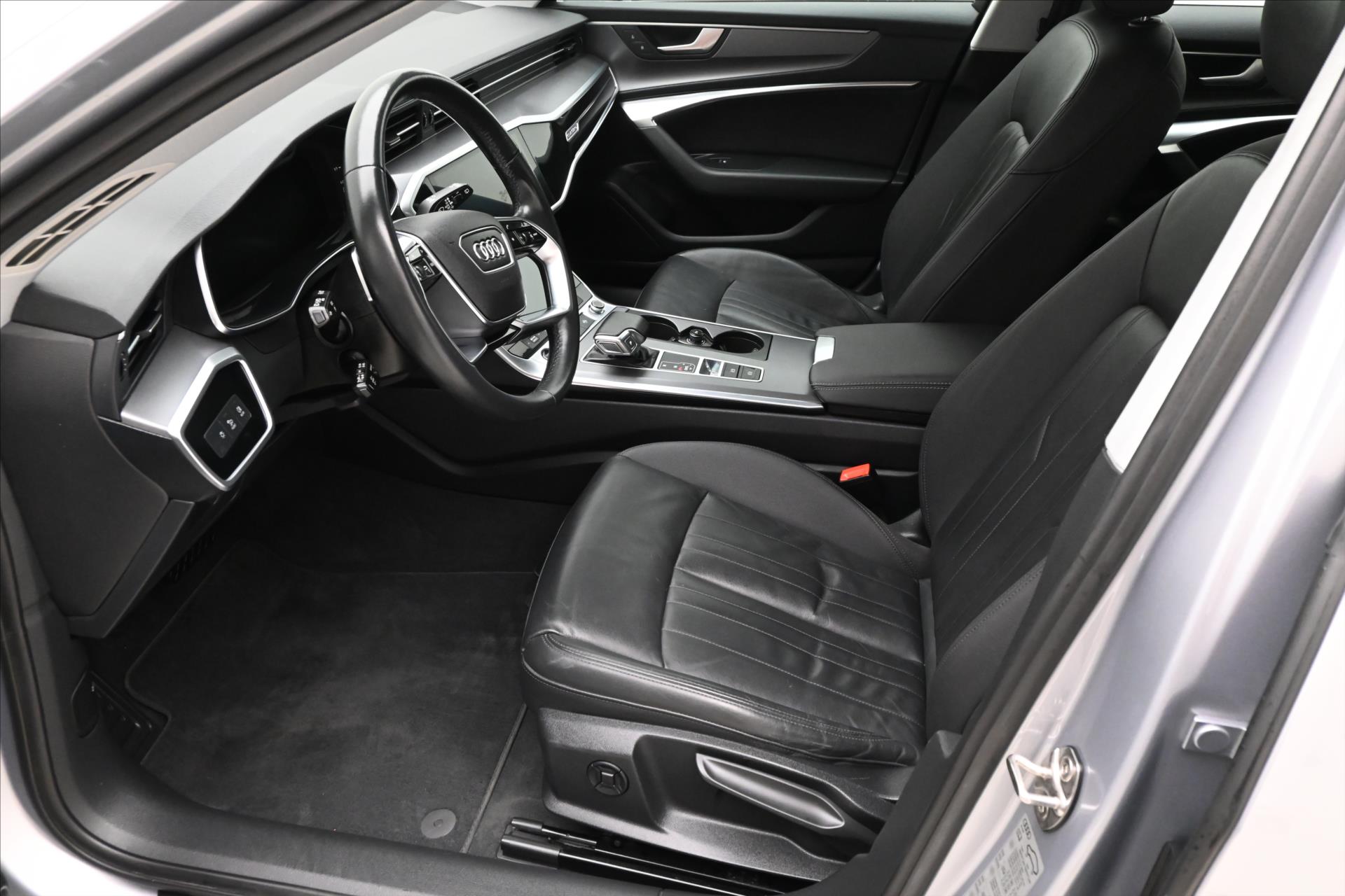 Hlavní fotografie vozu Audi A6 2,0 TDI 150 kW QUATTRO AT7 Záruka až 5 let (13)