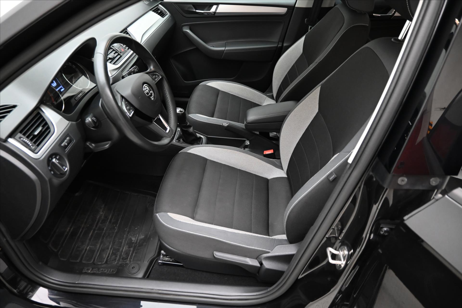 Hlavní fotografie vozu Škoda Rapid 1,0 TSI 70kW Ambition Plus Záruka až 5 let (13)