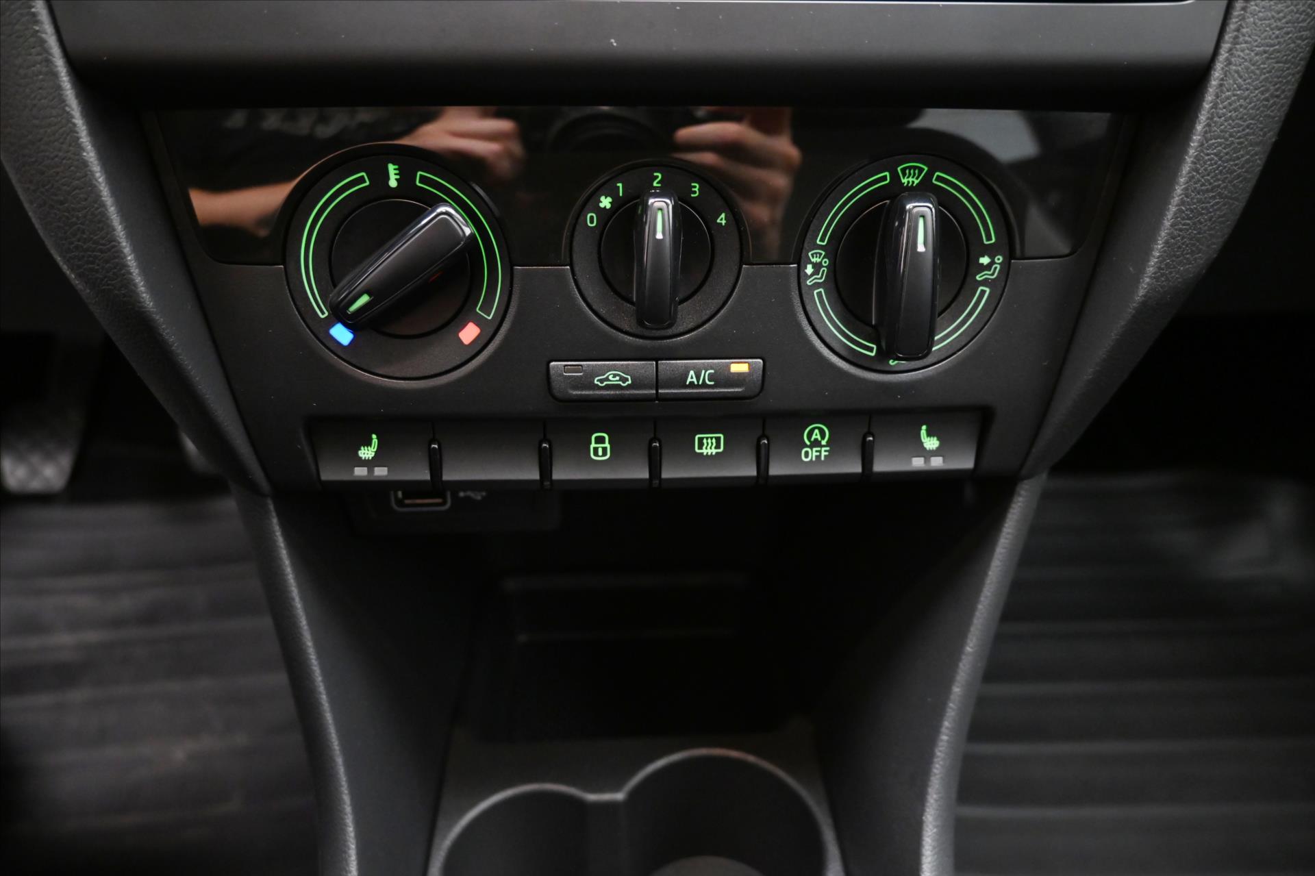 Hlavní fotografie vozu Škoda Rapid 1,0 TSI 70kW Ambition Plus Záruka až 5 let (20)