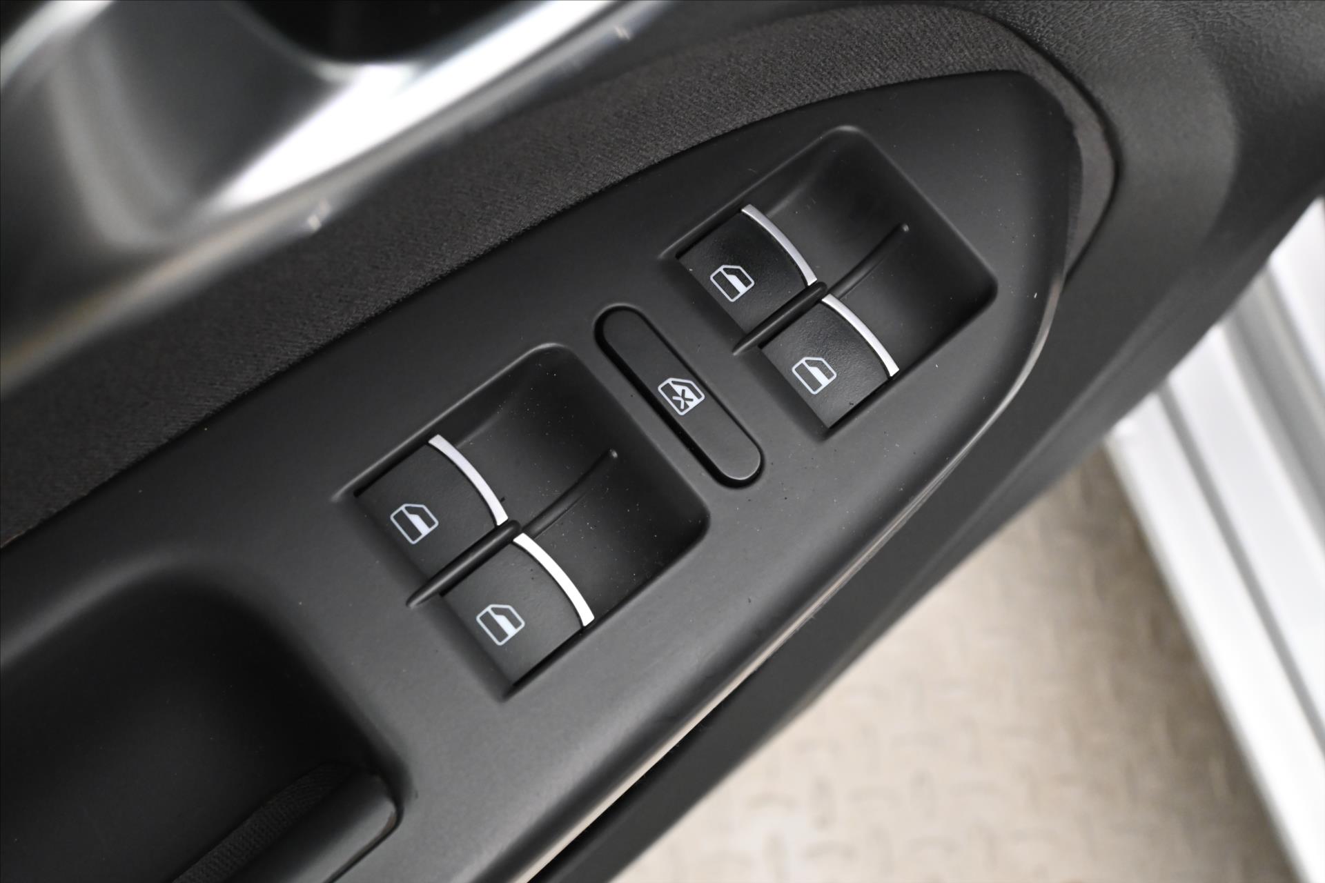 Hlavní fotografie vozu Volkswagen Touran 2,0 TDI 103 kW DSG Comfortline Záruka (26)