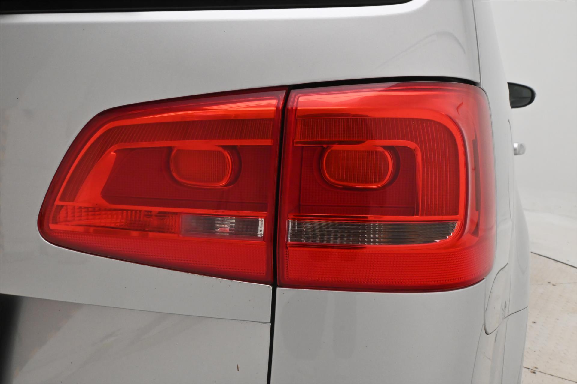 Hlavní fotografie vozu Volkswagen Touran 2,0 TDI 103 kW DSG Comfortline Záruka (31)