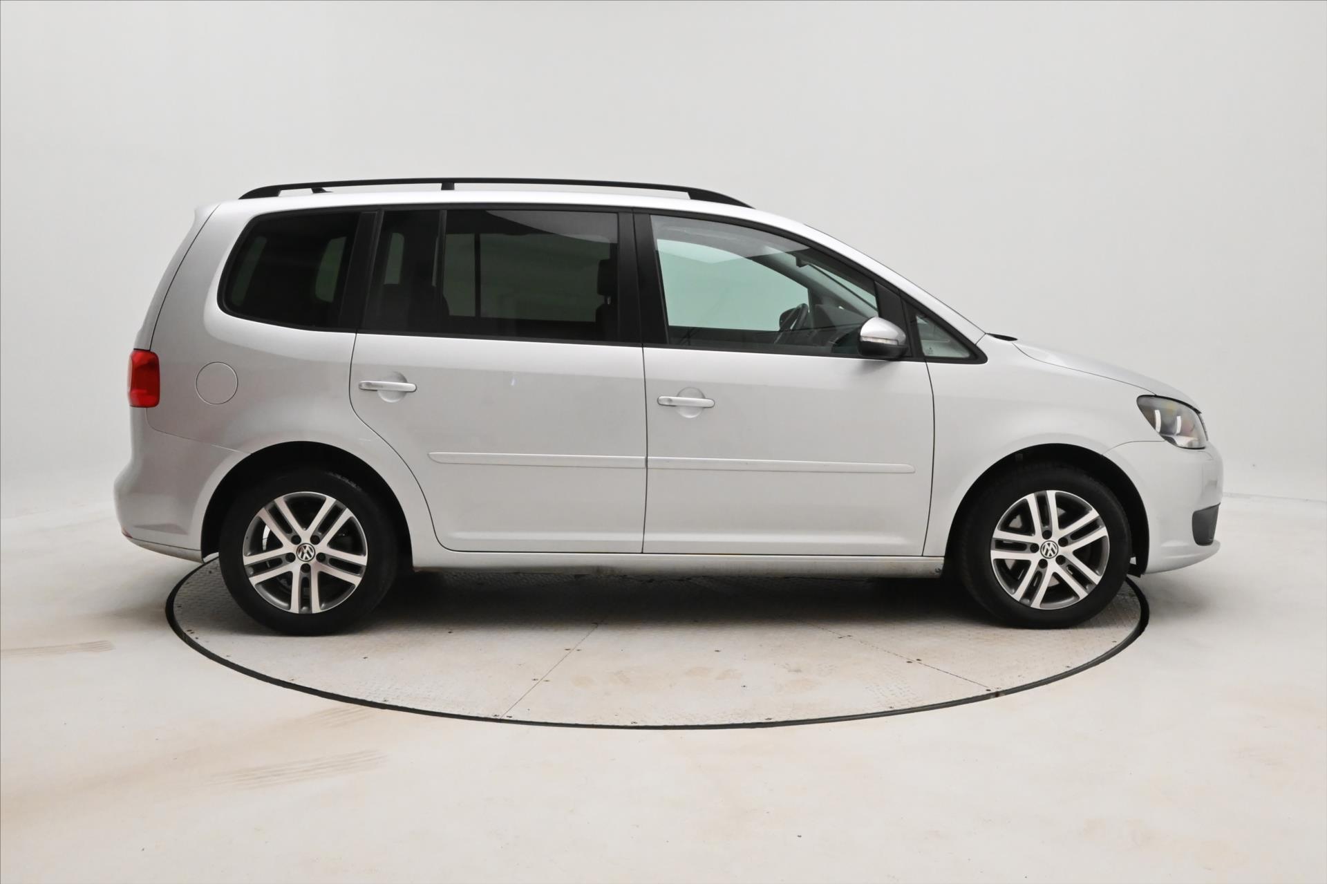 Hlavní fotografie vozu Volkswagen Touran 2,0 TDI 103 kW DSG Comfortline Záruka (5)