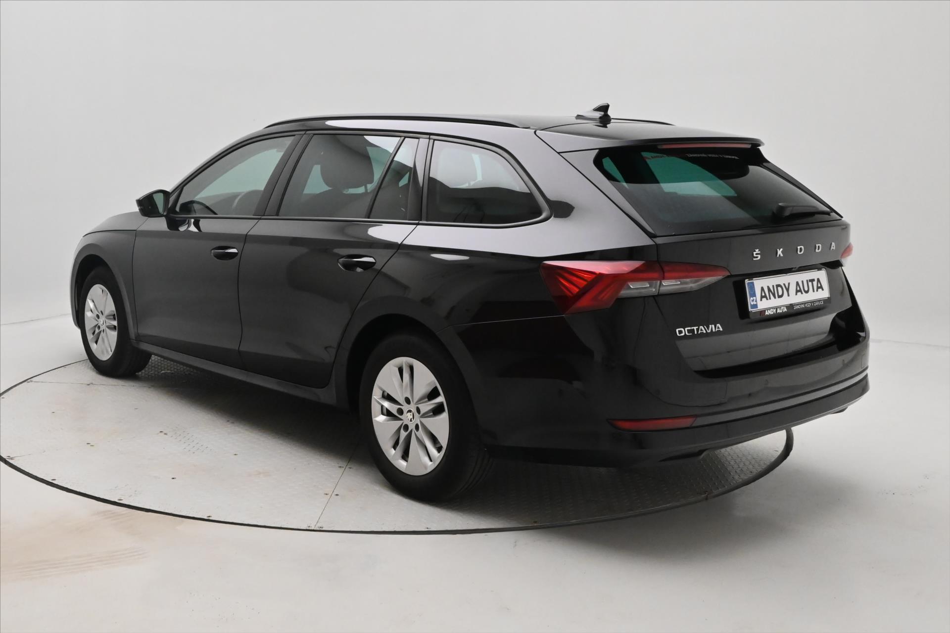 Hlavní fotografie vozu Škoda Octavia 2,0 TDI 110 kW DSG TAŽNÉ Záruka až 5 let (7)