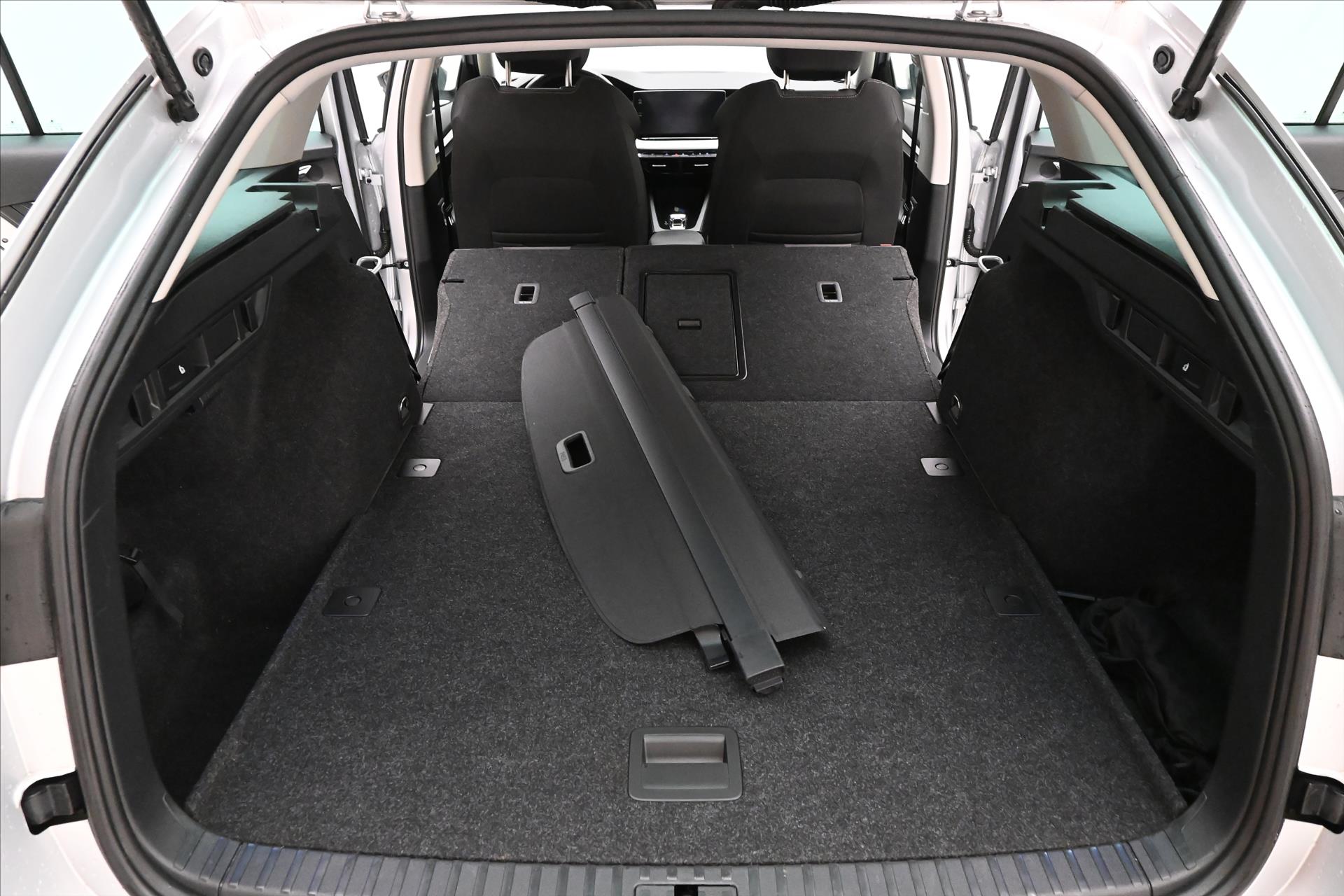Hlavní fotografie vozu Škoda Octavia 2,0 TDI 110 kW DSG Clever Záruka až 5 let (12)