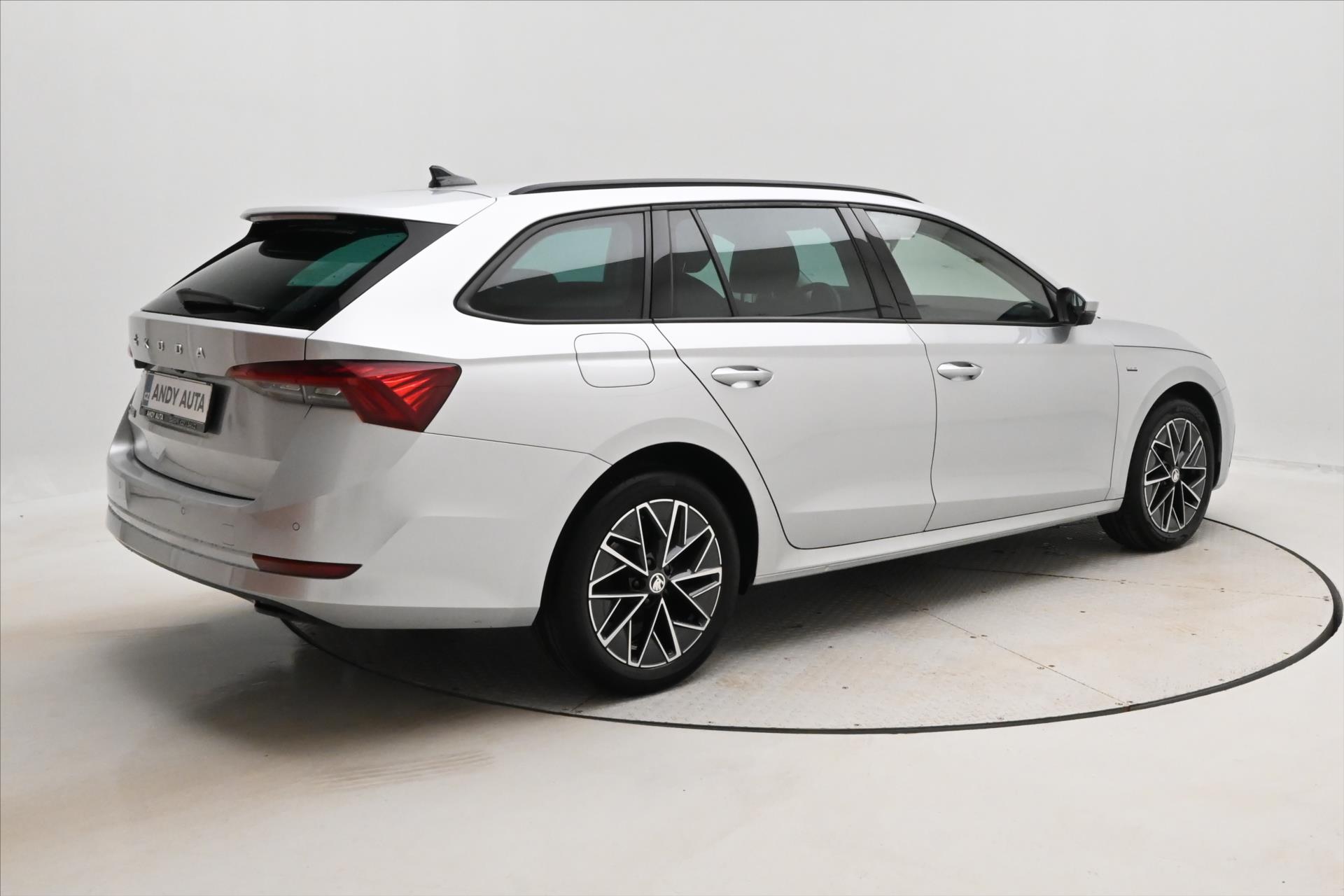 Hlavní fotografie vozu Škoda Octavia 2,0 TDI 110 kW DSG Clever Záruka až 5 let (6)