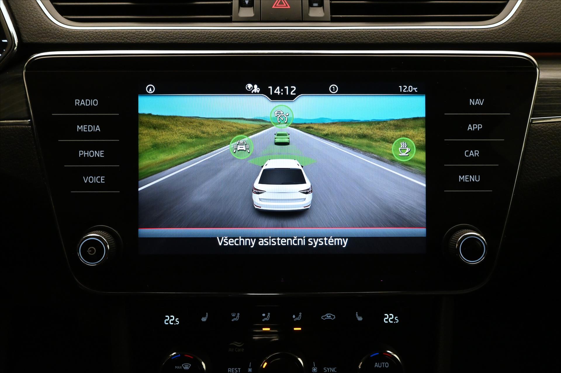 Hlavní fotografie vozu Škoda Superb 2,0 TDI 110 kW DSG Style Záruka až 5 let (18)