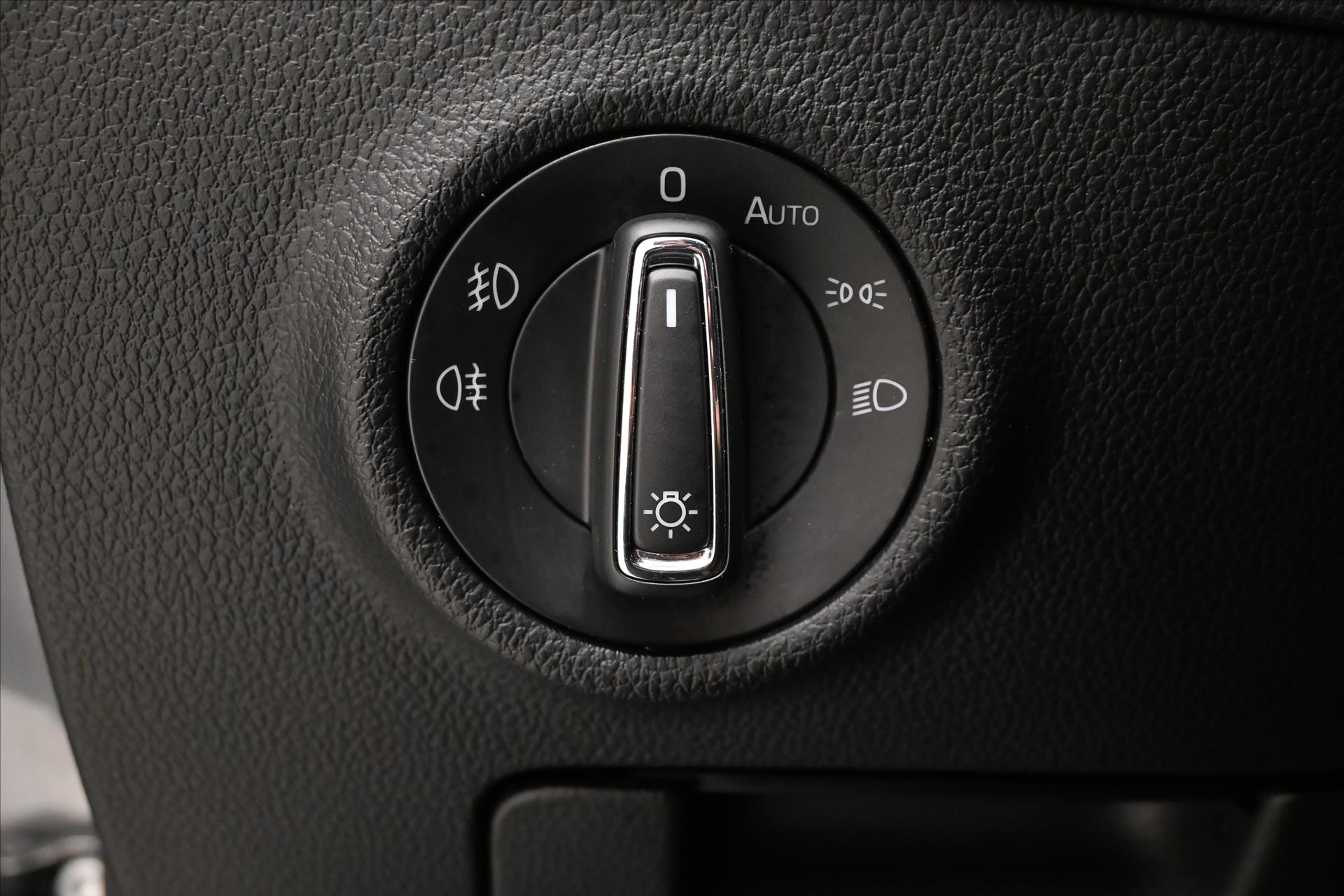 Hlavní fotografie vozu Škoda Superb 2,0 TDI 110 kW DSG Style Záruka až 5 let (25)