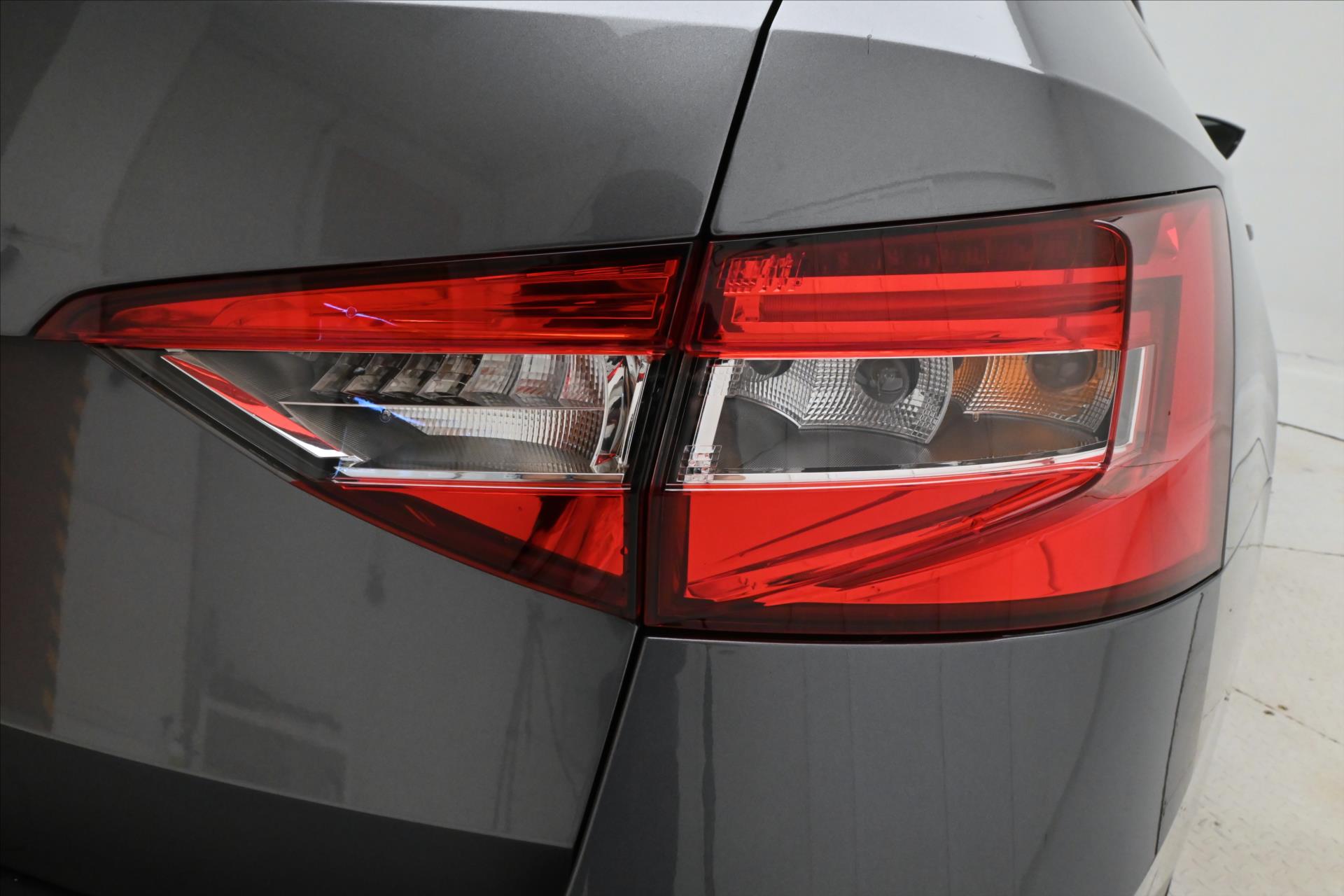 Hlavní fotografie vozu Škoda Superb 2,0 TDI 110 kW DSG Style Záruka až 5 let (30)