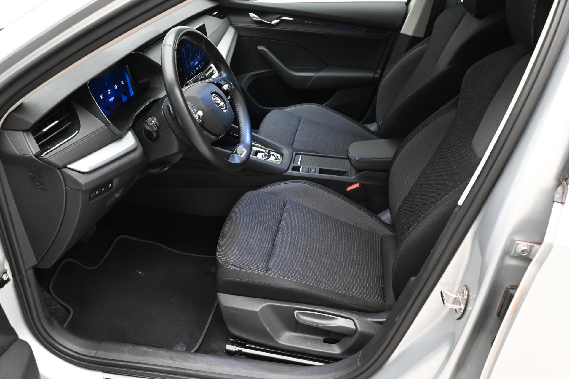 Hlavní fotografie vozu Škoda Octavia 2,0 TDI 110kW DSG Ambition Záruka až 5 let (11)