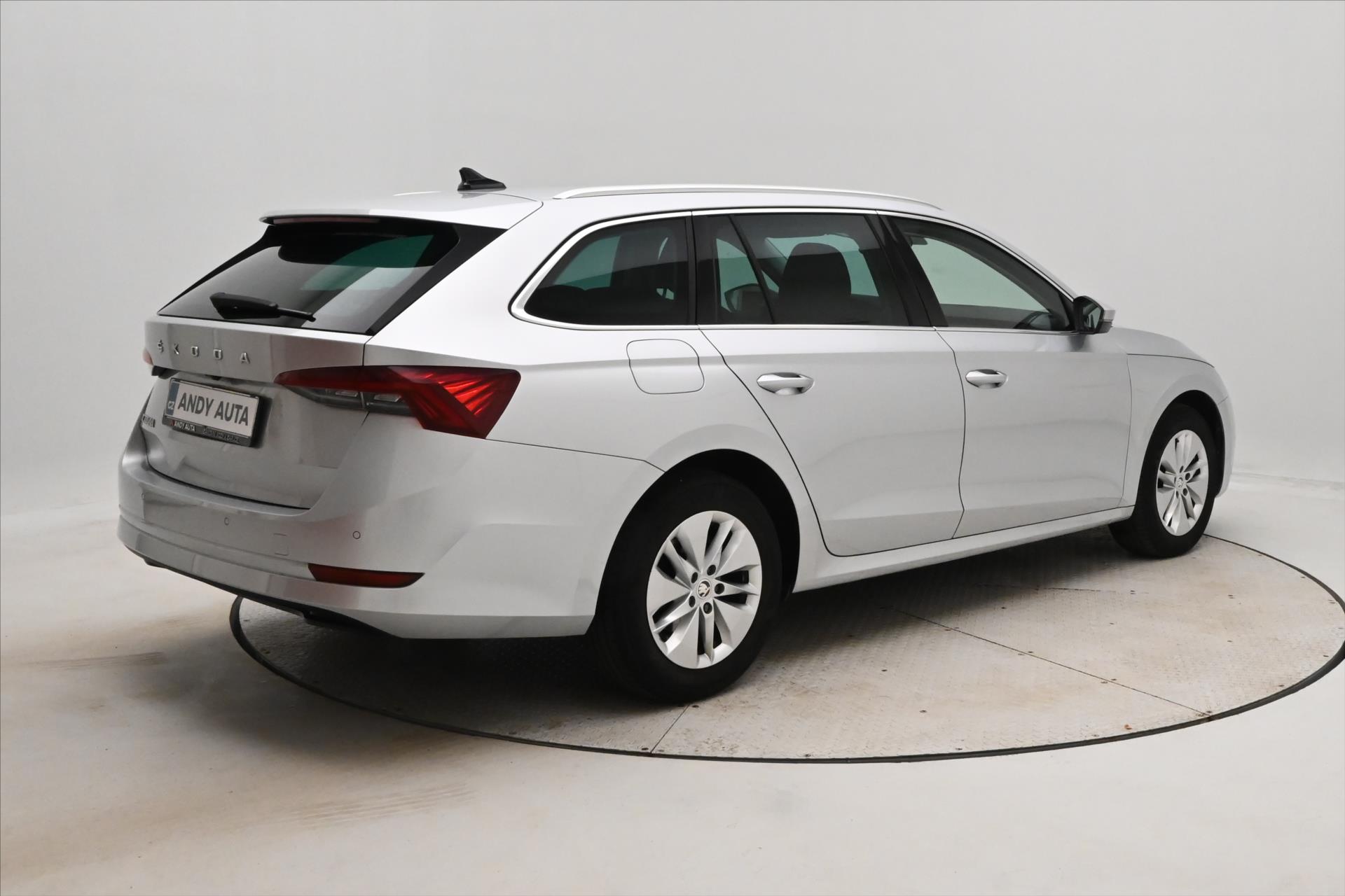 Hlavní fotografie vozu Škoda Octavia 2,0 TDI 110kW DSG Ambition Záruka až 5 let (5)