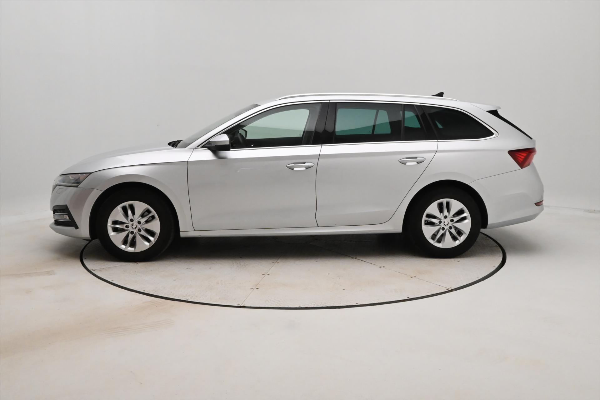 Hlavní fotografie vozu Škoda Octavia 2,0 TDI 110kW DSG Ambition Záruka až 5 let (8)