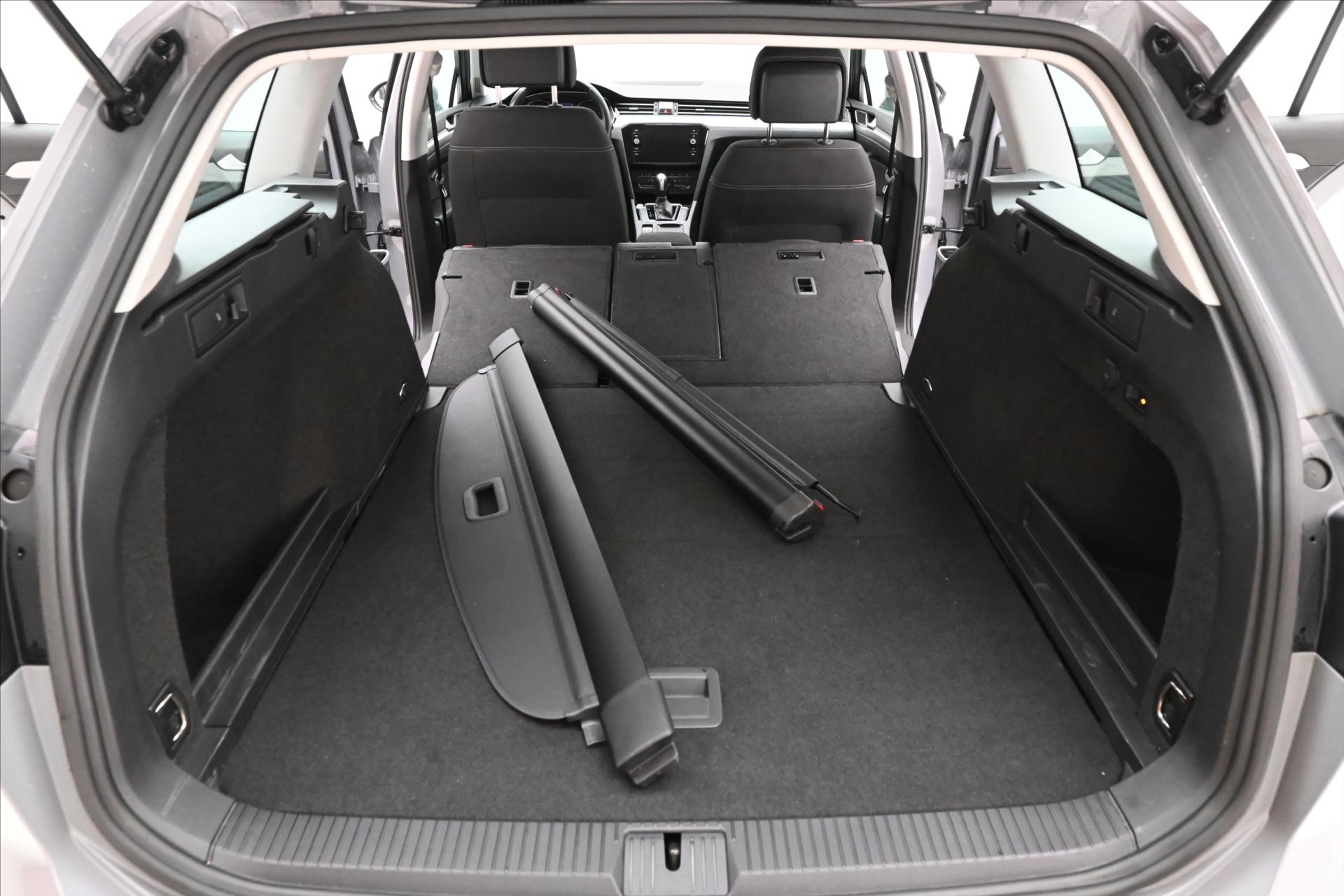 Hlavní fotografie vozu Volkswagen Passat 2,0 TDI 110 kW DSG Business Záruka až 5 let (11)