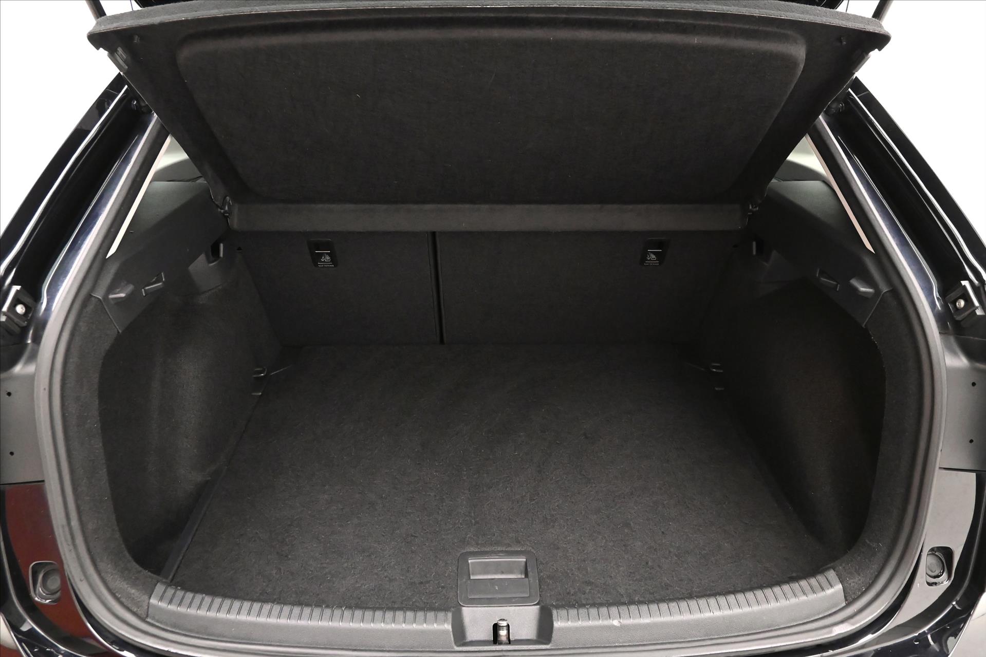 Hlavní fotografie vozu Volkswagen Taigo 1,0 TSI 81 kW DSG LIFE Záruka až 5 let (10)