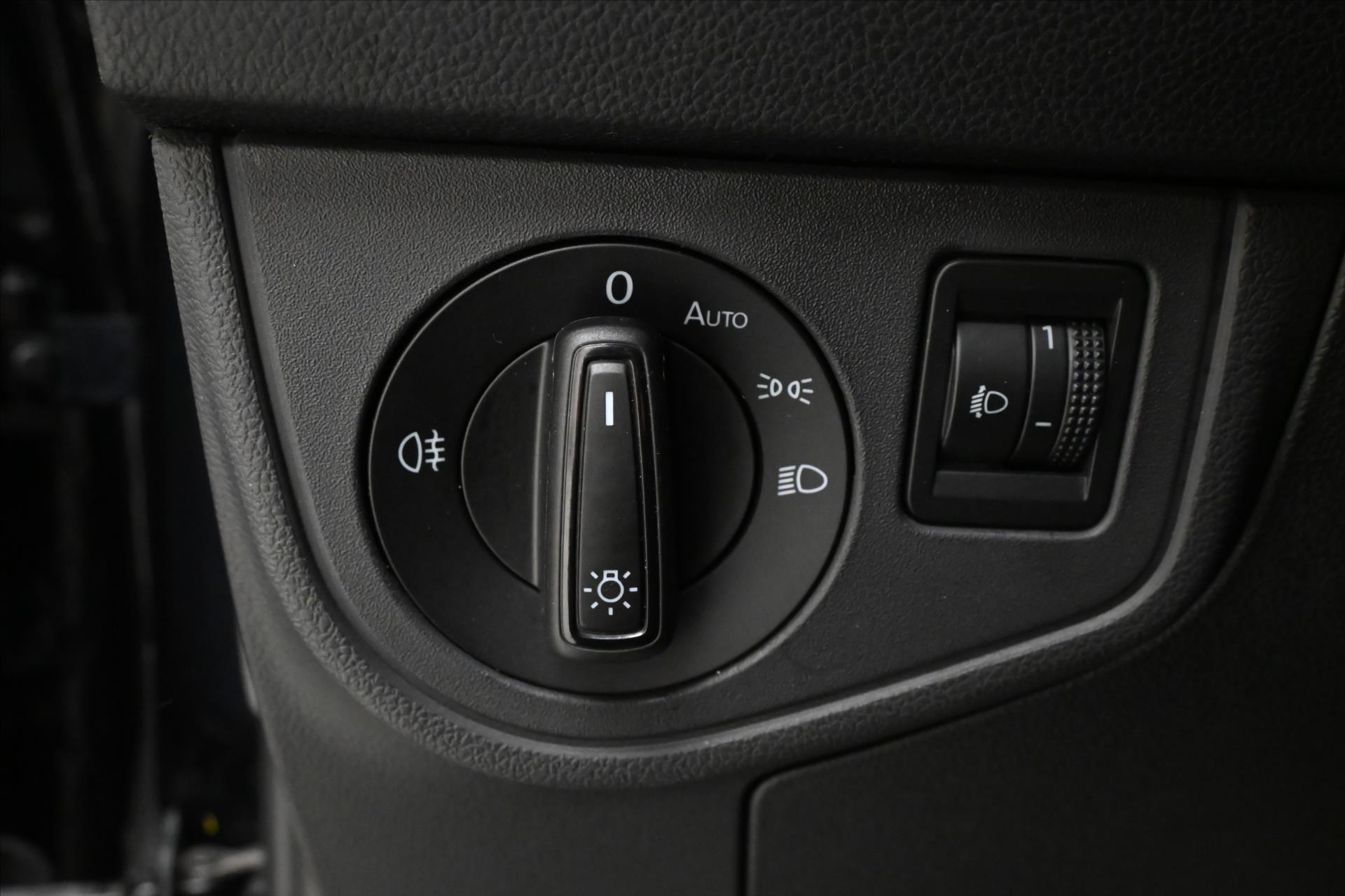 Hlavní fotografie vozu Volkswagen Taigo 1,0 TSI 81 kW DSG LIFE Záruka až 5 let (25)
